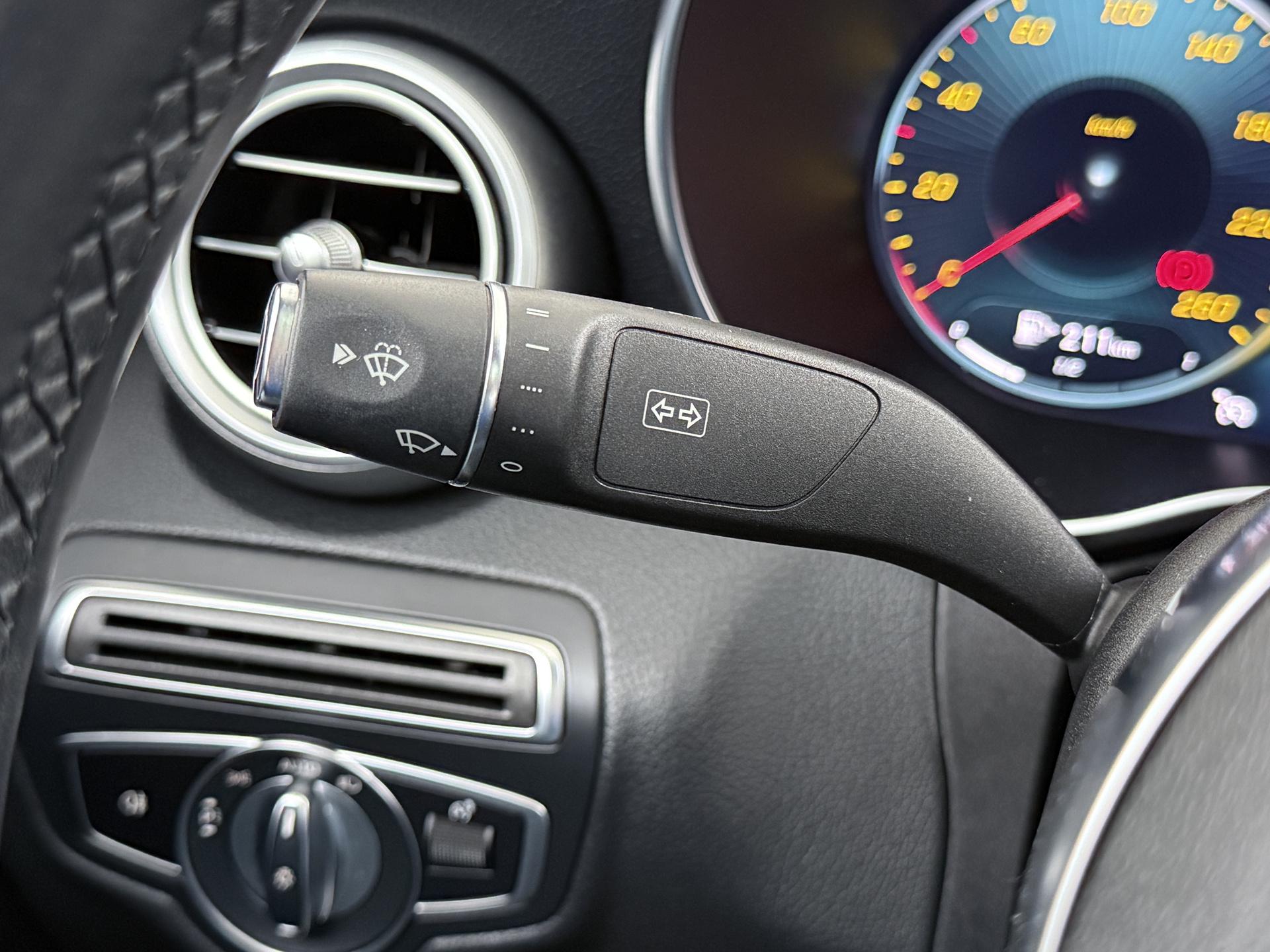 Mercedes-Benz C-Klasse 180 Business Solution AMG 29