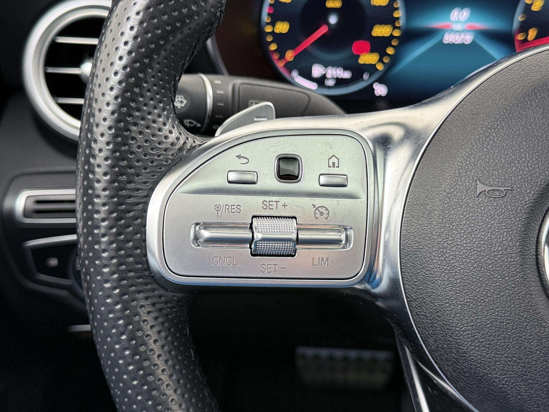 Mercedes-Benz C-Klasse 180 Business Solution AMG 31