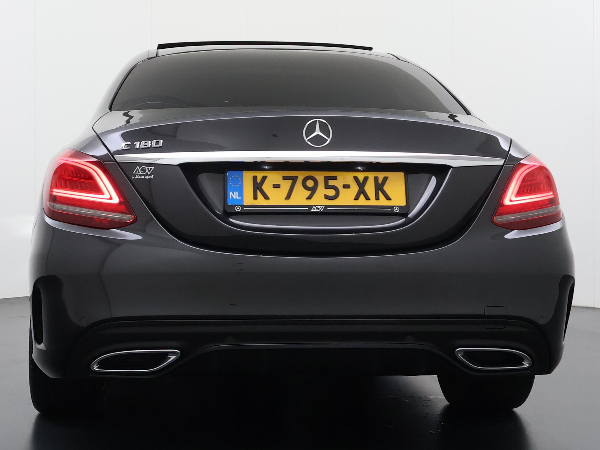 Mercedes-Benz C-Klasse 180 Business Solution AMG 7