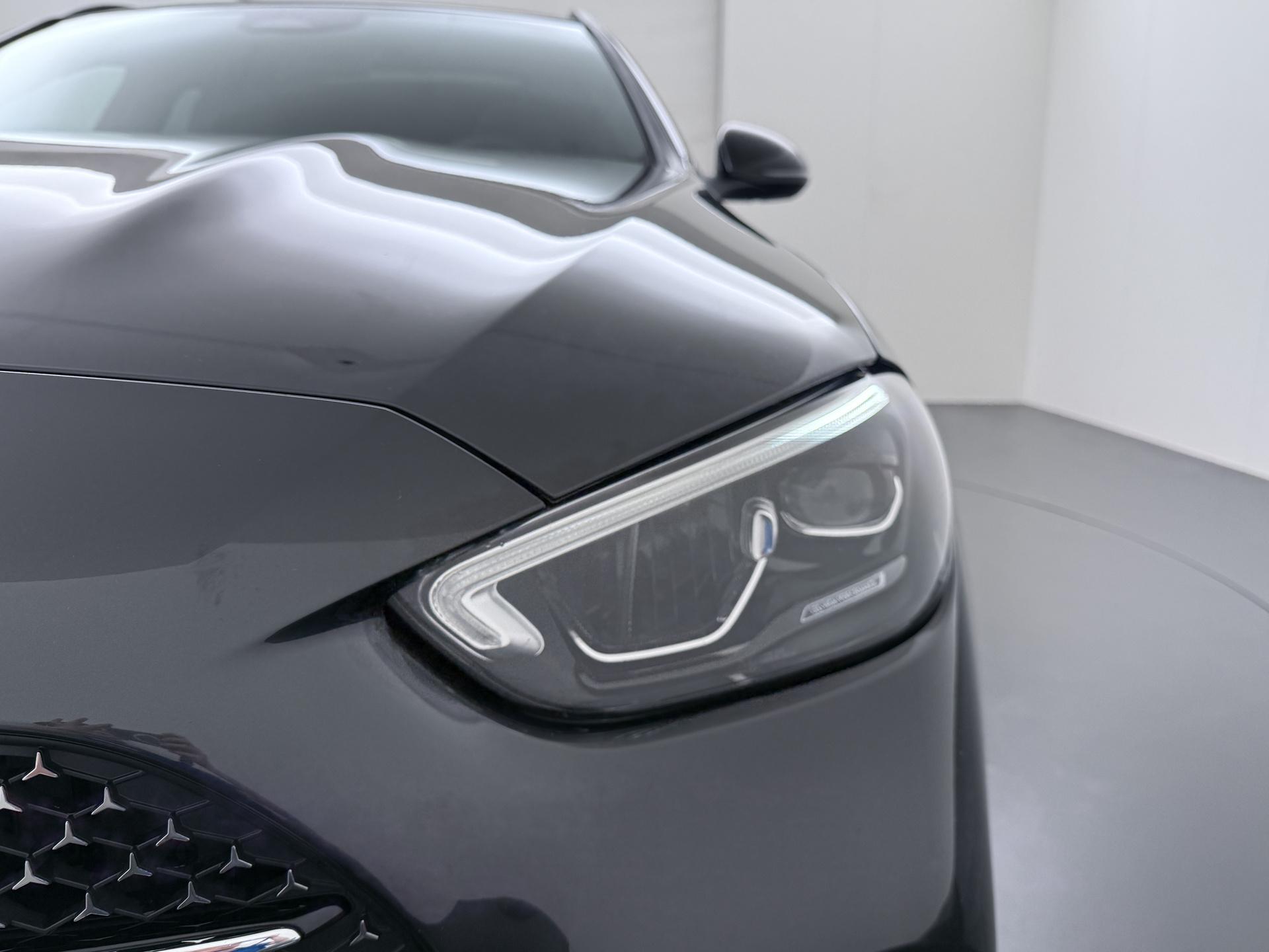 Mercedes-Benz C-Klasse Estate 300 e AMG Line 18