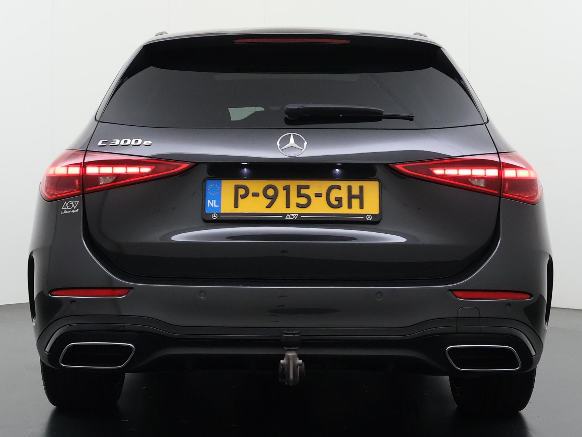 Mercedes-Benz C-Klasse Estate 300 e AMG Line 3