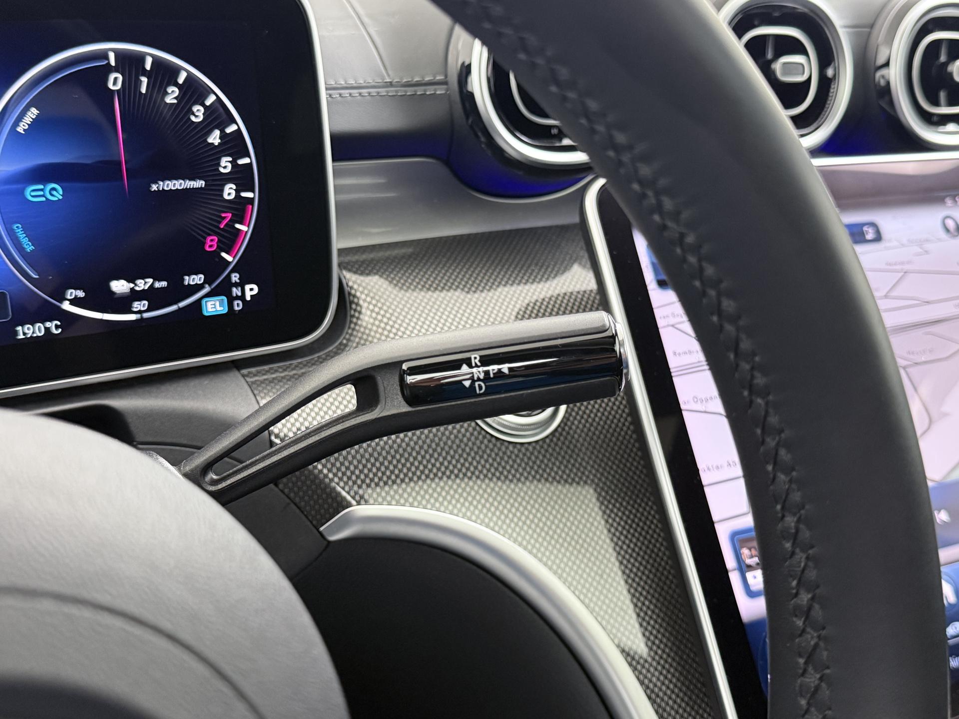 Mercedes-Benz C-Klasse Estate 300 e AMG Line 32