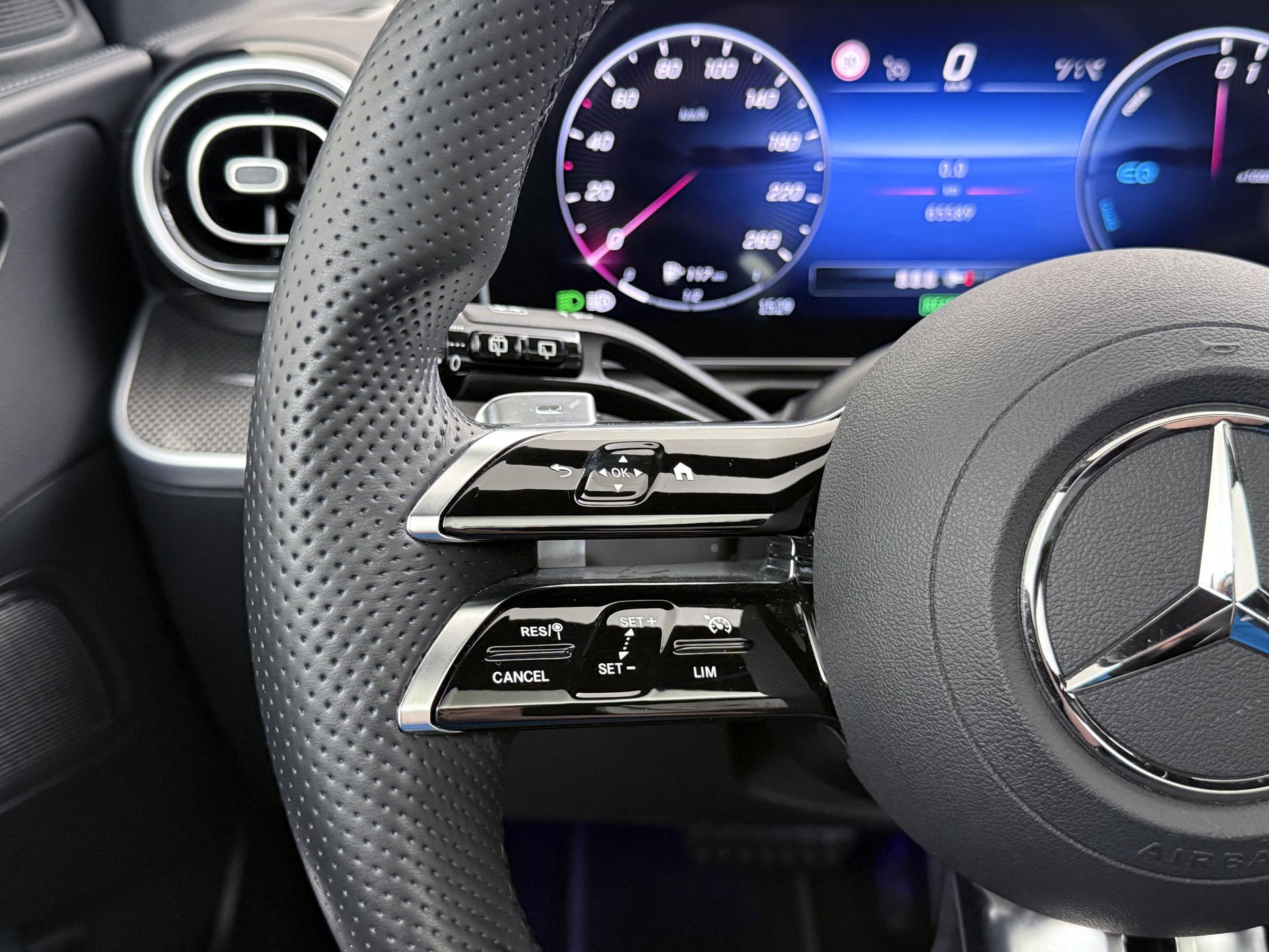 Mercedes-Benz C-Klasse Estate 300 e AMG Line 33