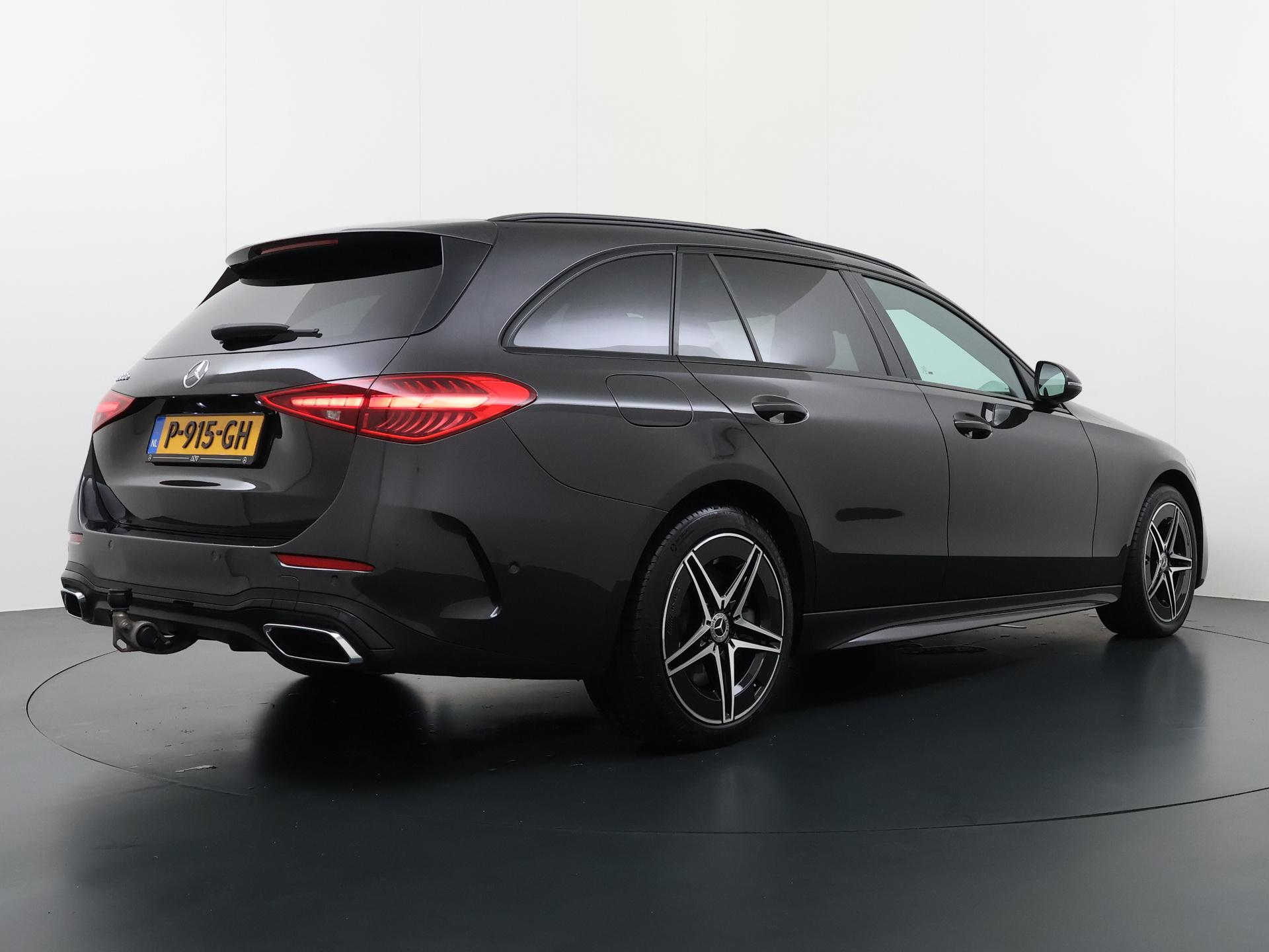 Mercedes-Benz C-Klasse Estate 300 e AMG Line 4