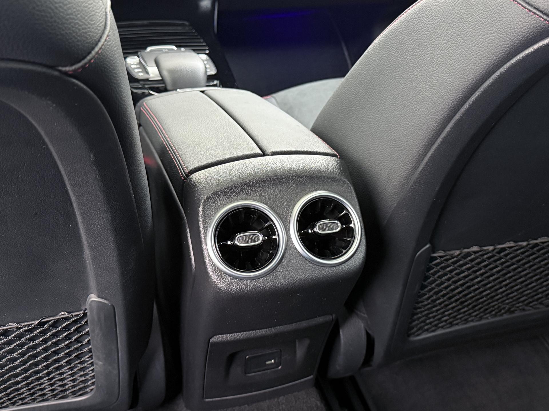 Mercedes-Benz CLA-Klasse Shooting Brake 180 AMG Line 24