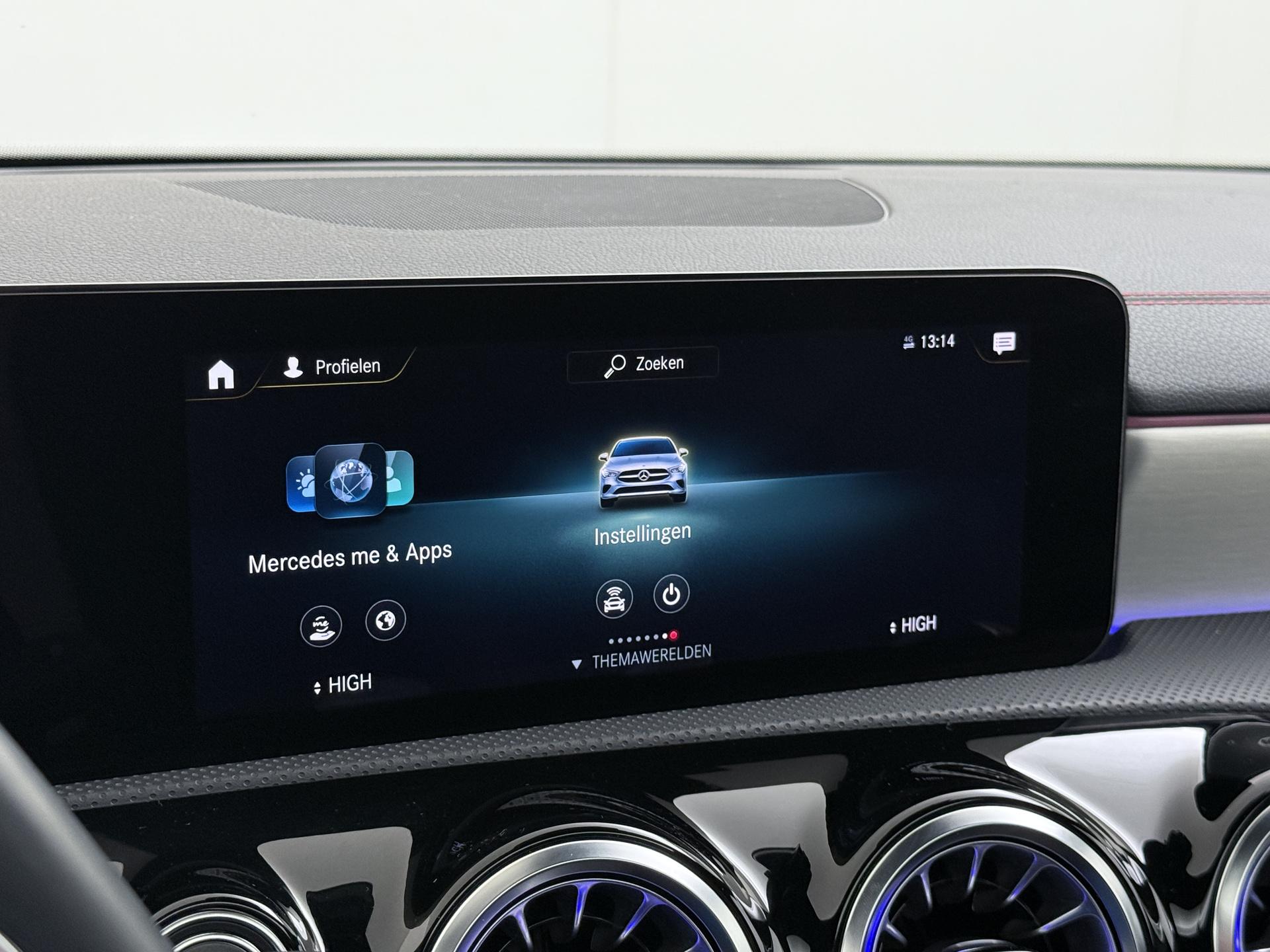 Mercedes-Benz CLA-Klasse Shooting Brake 180 AMG Line 35