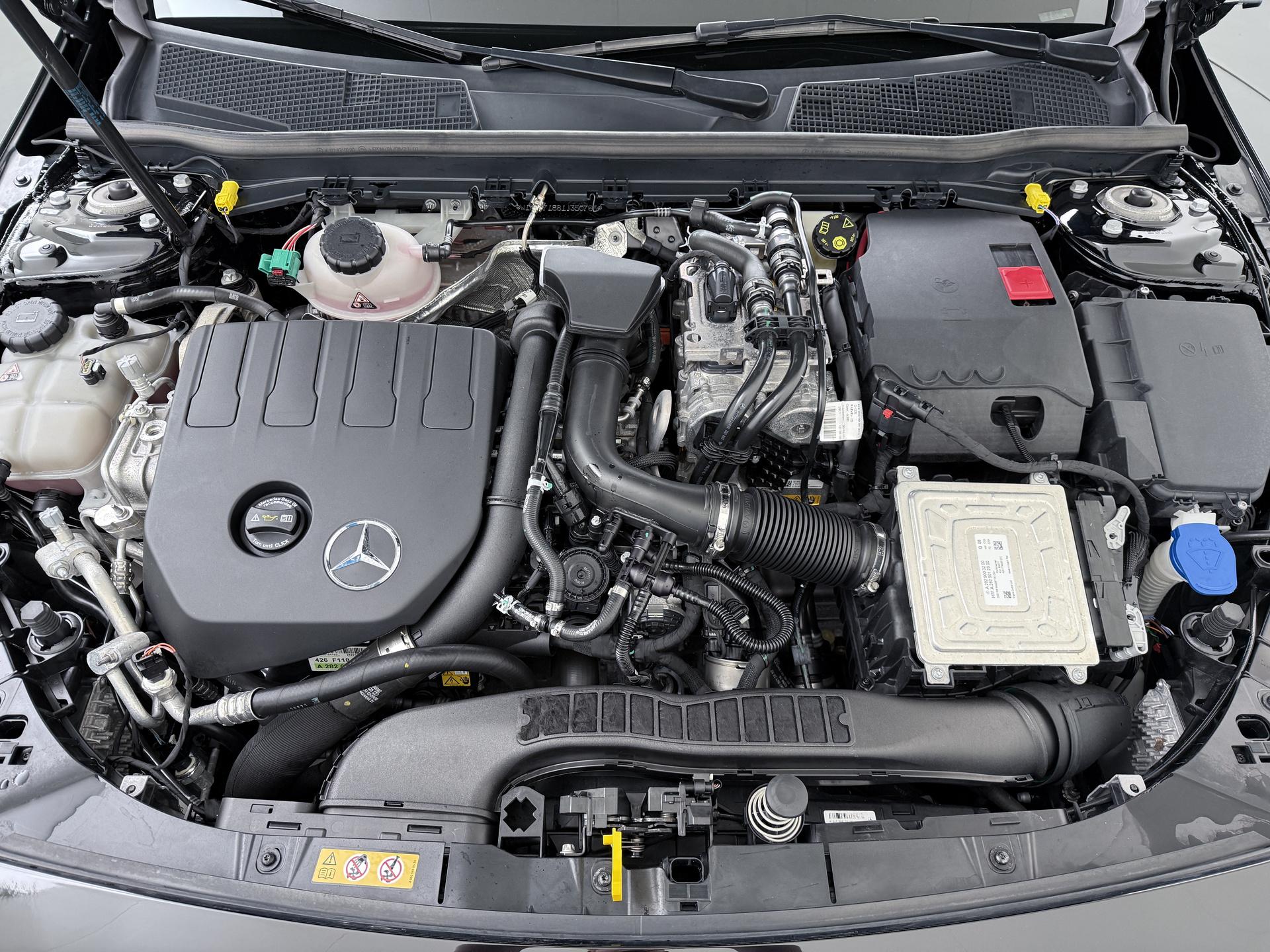 Mercedes-Benz A-Klasse 250 e 18