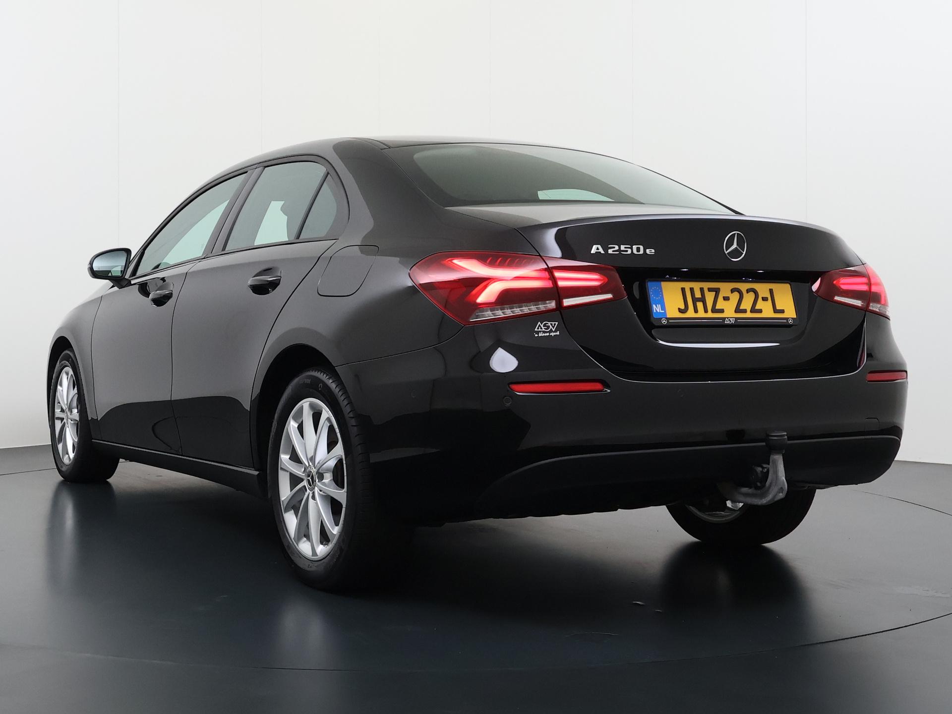 Mercedes-Benz A-Klasse 250 e 2