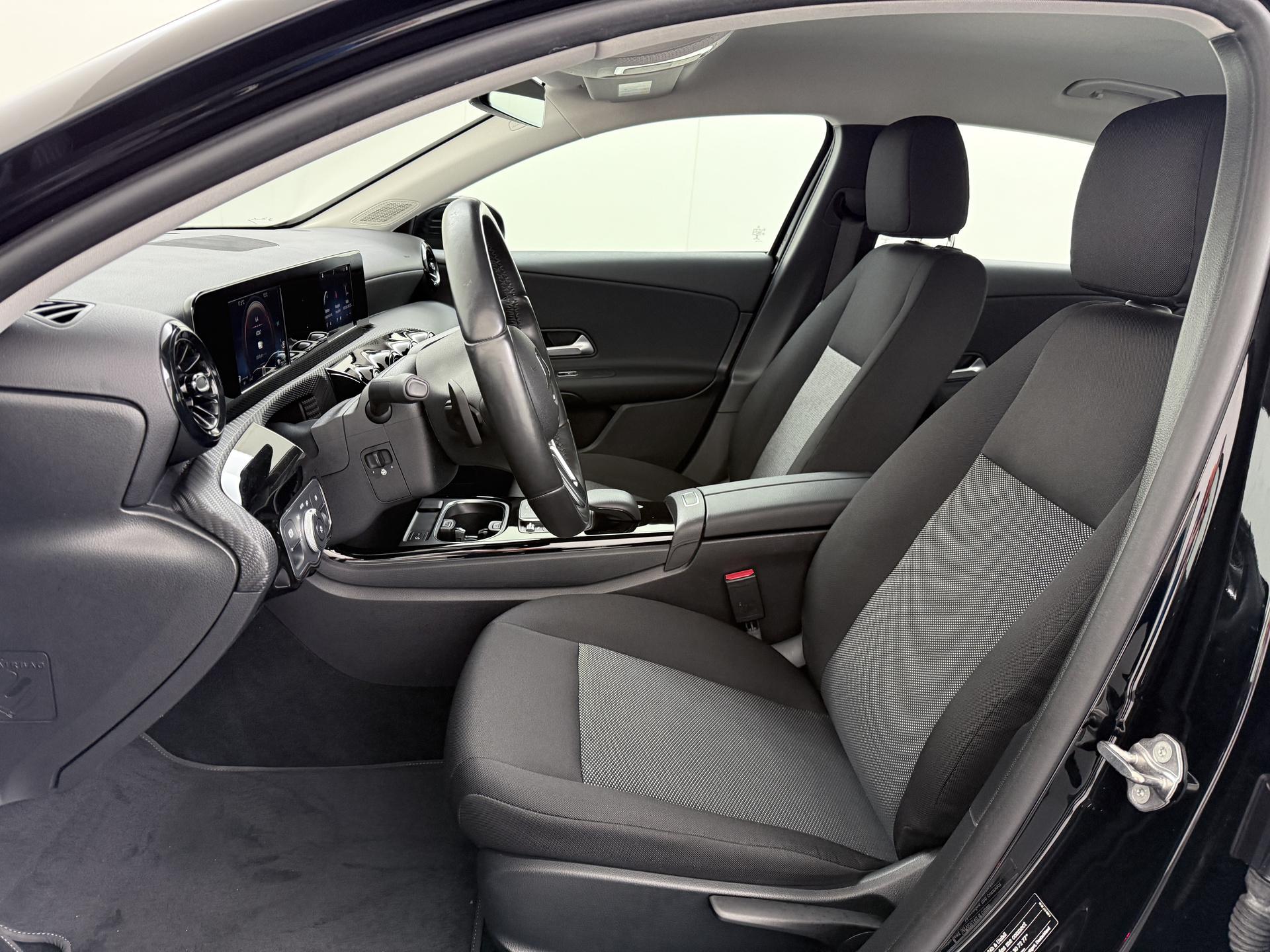 Mercedes-Benz A-Klasse 250 e 21