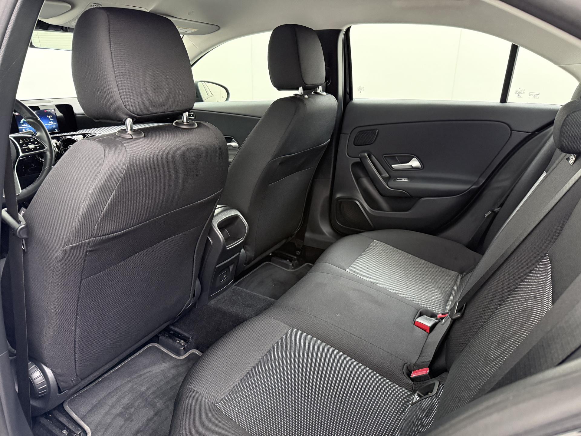 Mercedes-Benz A-Klasse 250 e 22