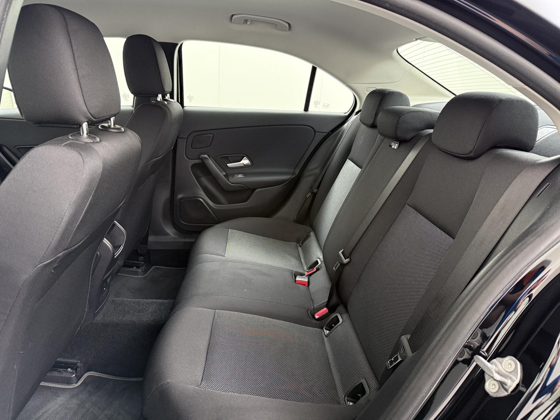 Mercedes-Benz A-Klasse 250 e 23