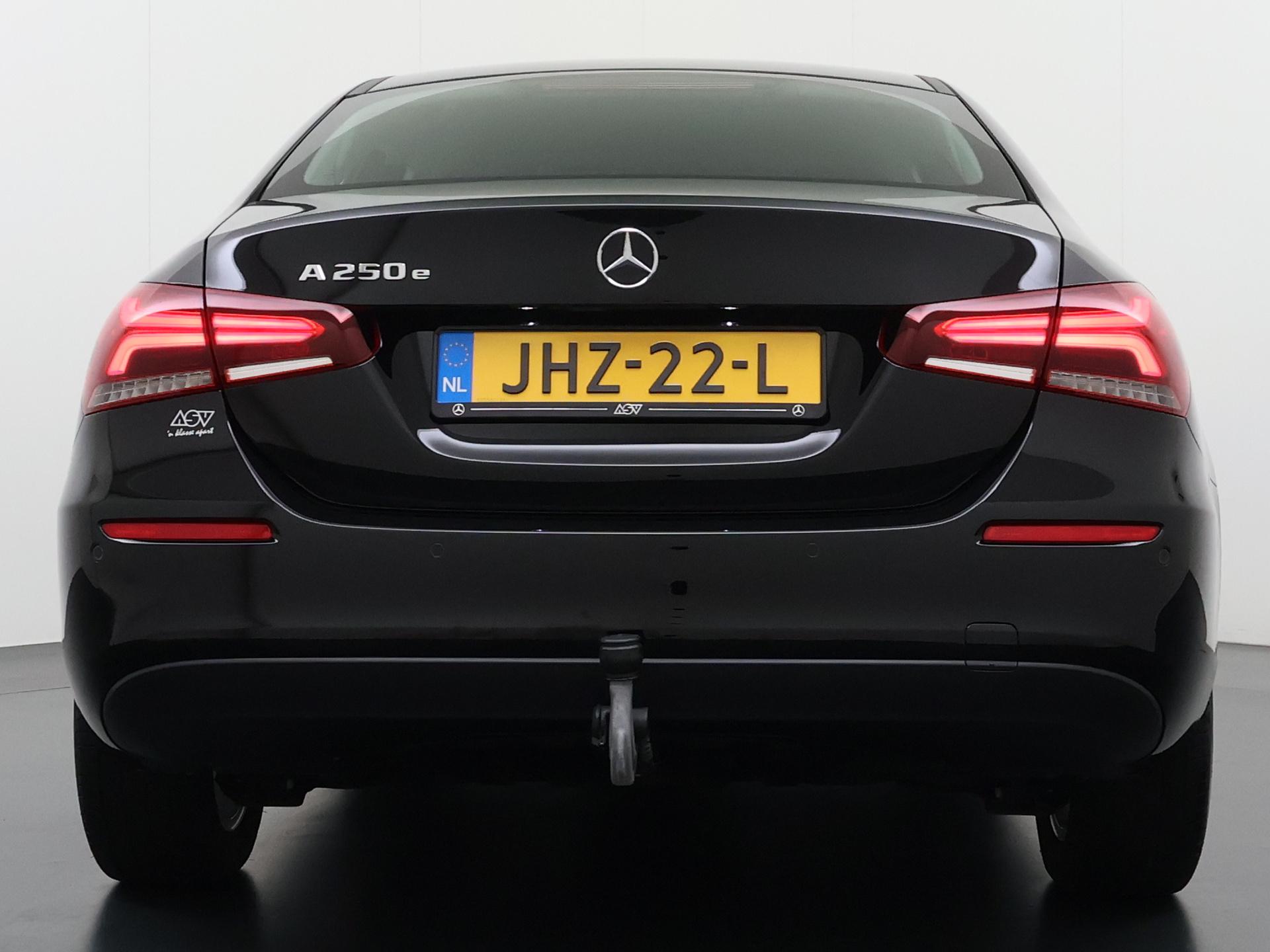 Mercedes-Benz A-Klasse 250 e 3