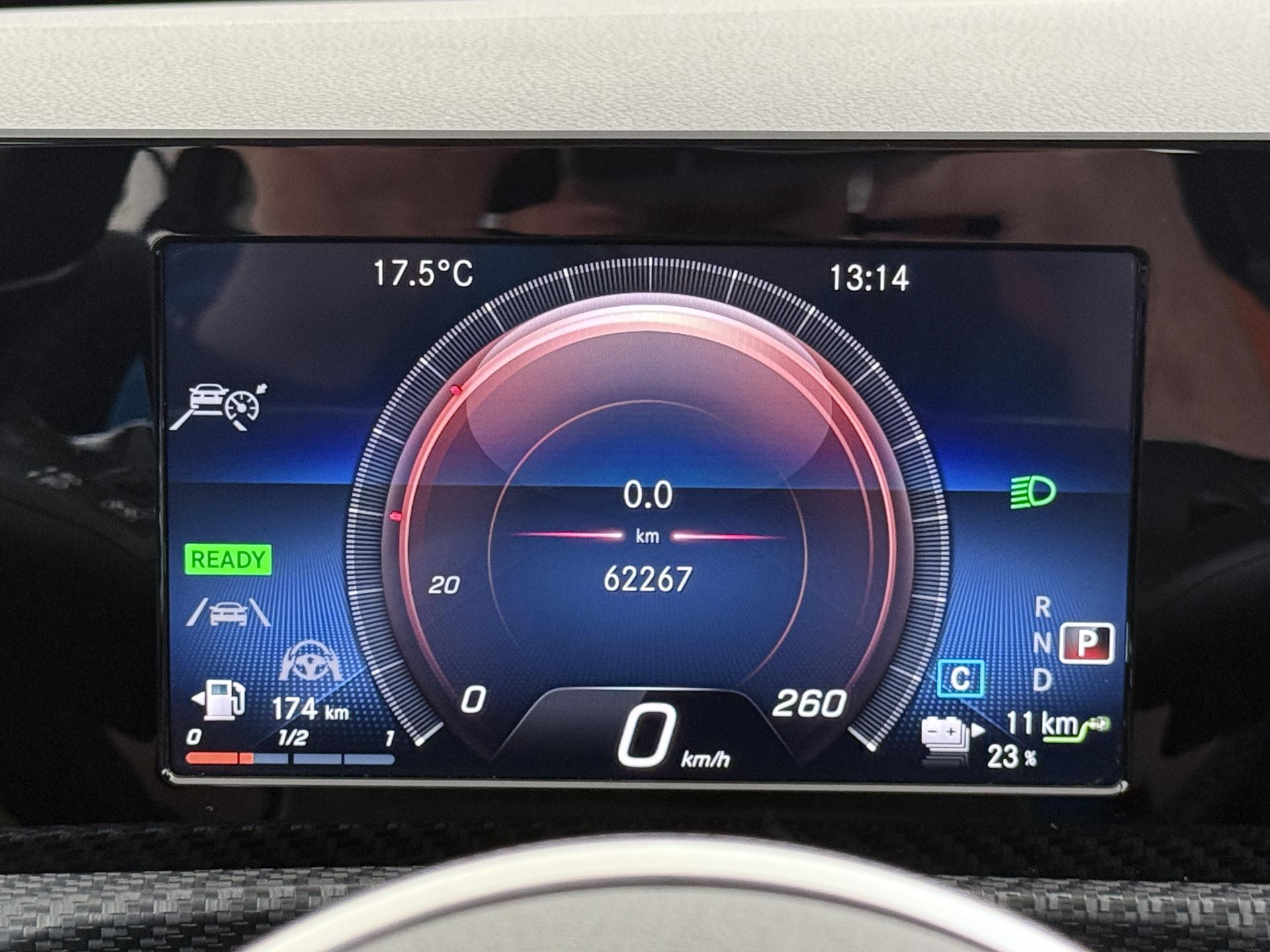 Mercedes-Benz A-Klasse 250 e 33