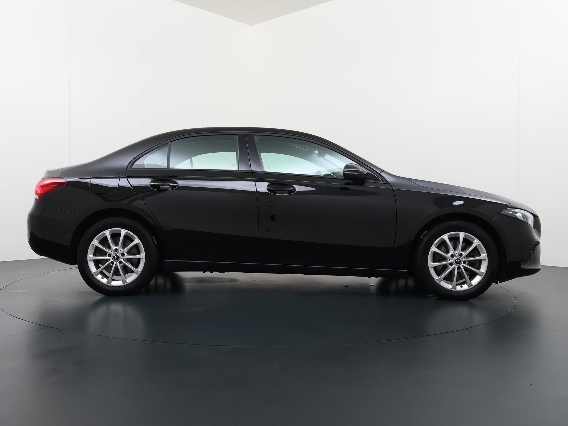 Mercedes-Benz A-Klasse 250 e 5