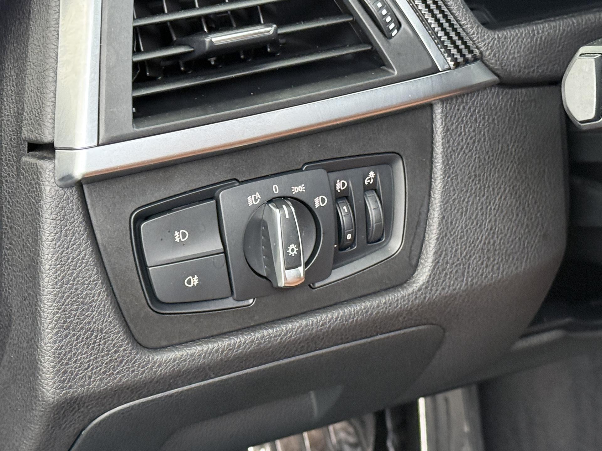 BMW 3 Serie Touring 320i M Sport Edition 19