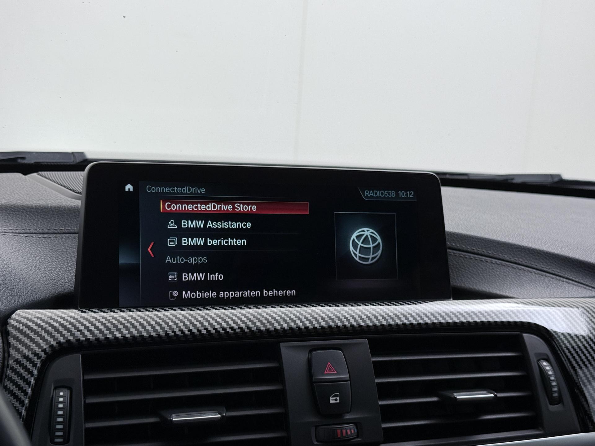 BMW 3 Serie Touring 320i M Sport Edition 33