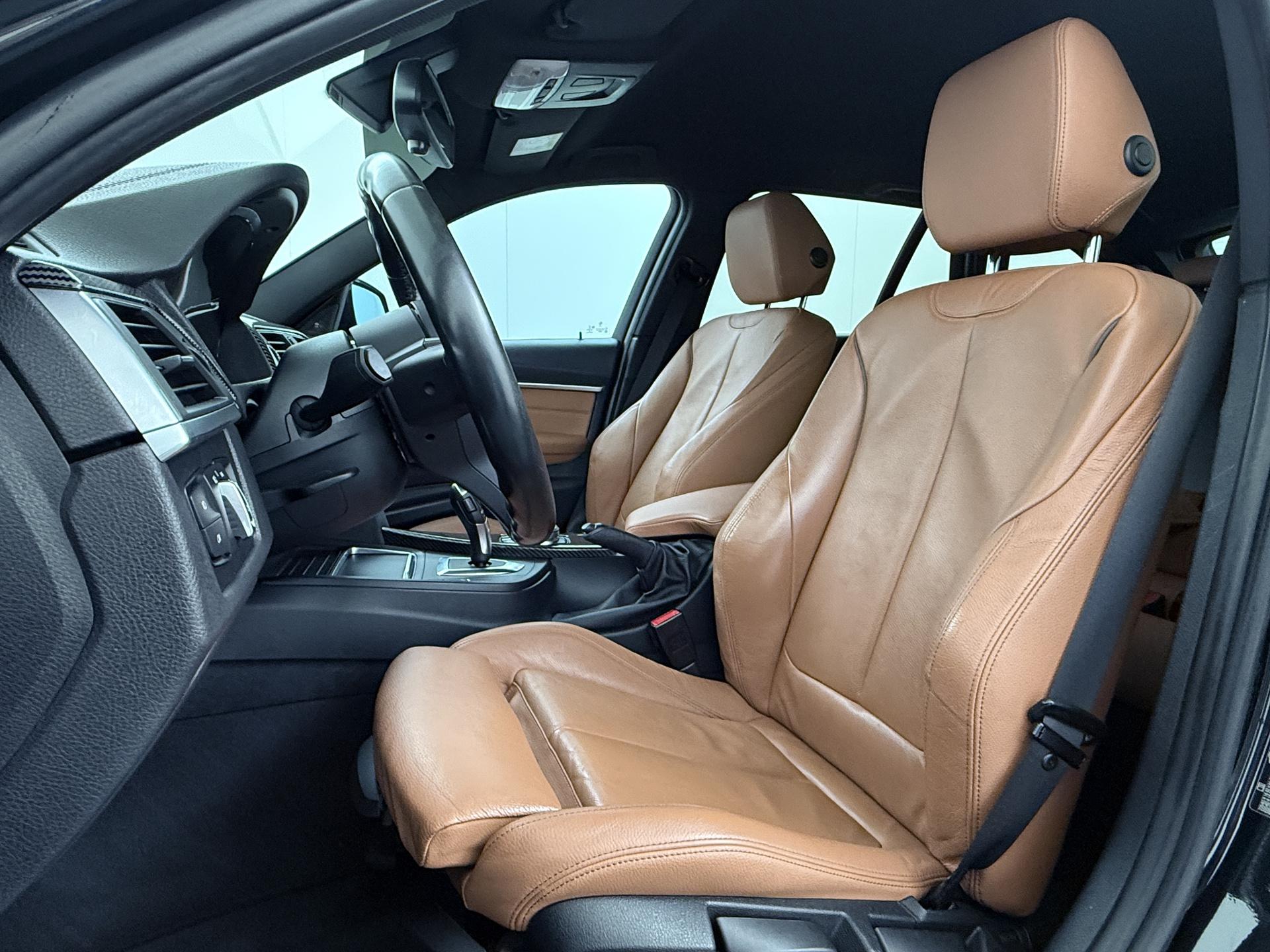 BMW 3 Serie Touring 320i M Sport Edition 6