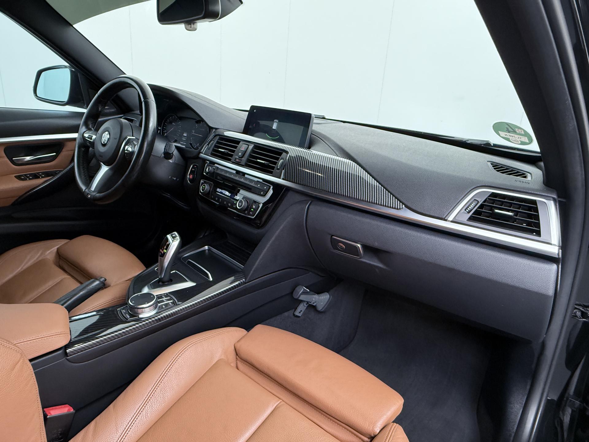 BMW 3 Serie Touring 320i M Sport Edition 7