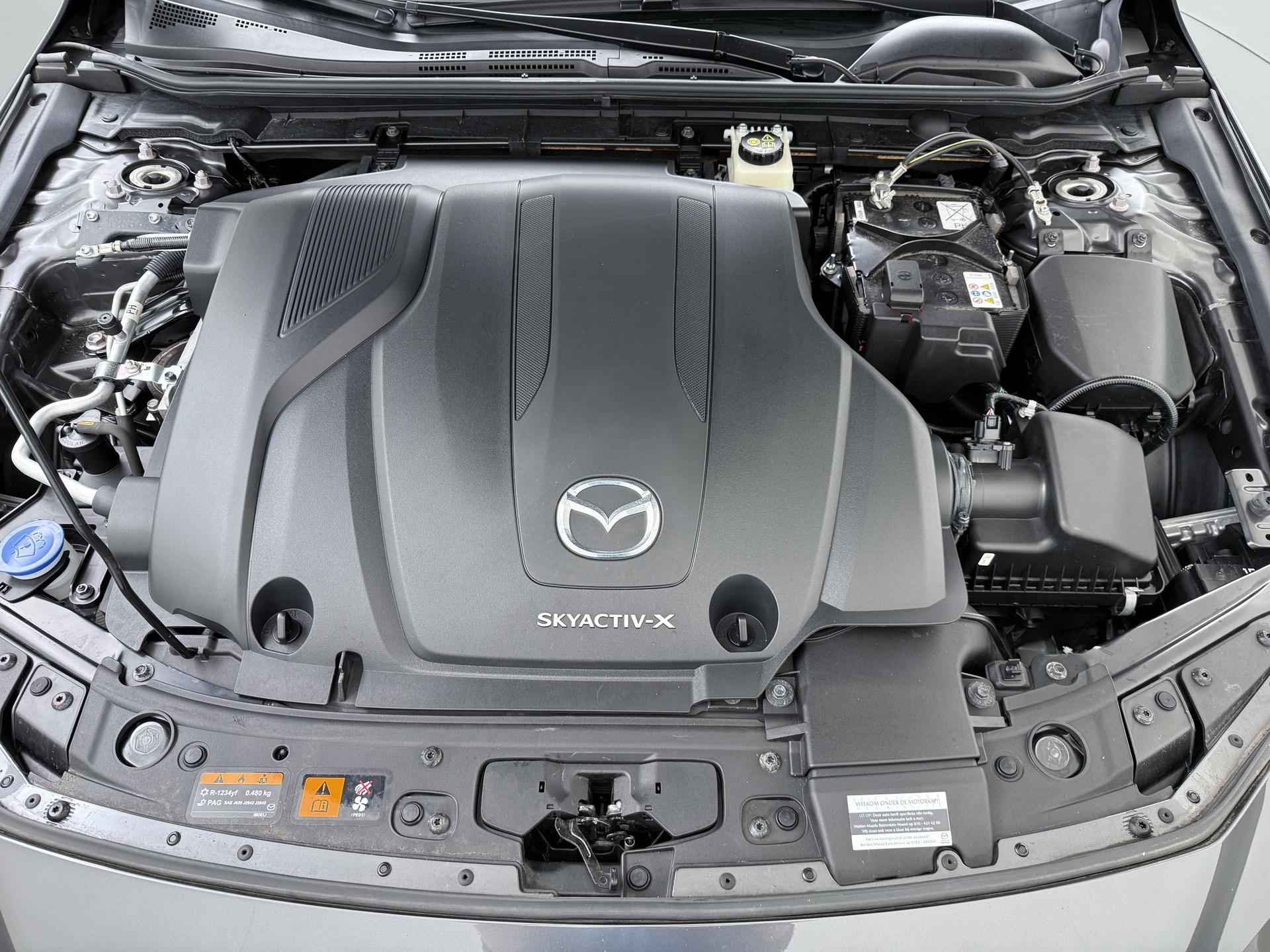 Mazda 3 2.0 e-SkyActiv-X M Hybrid 186 Luxury 11