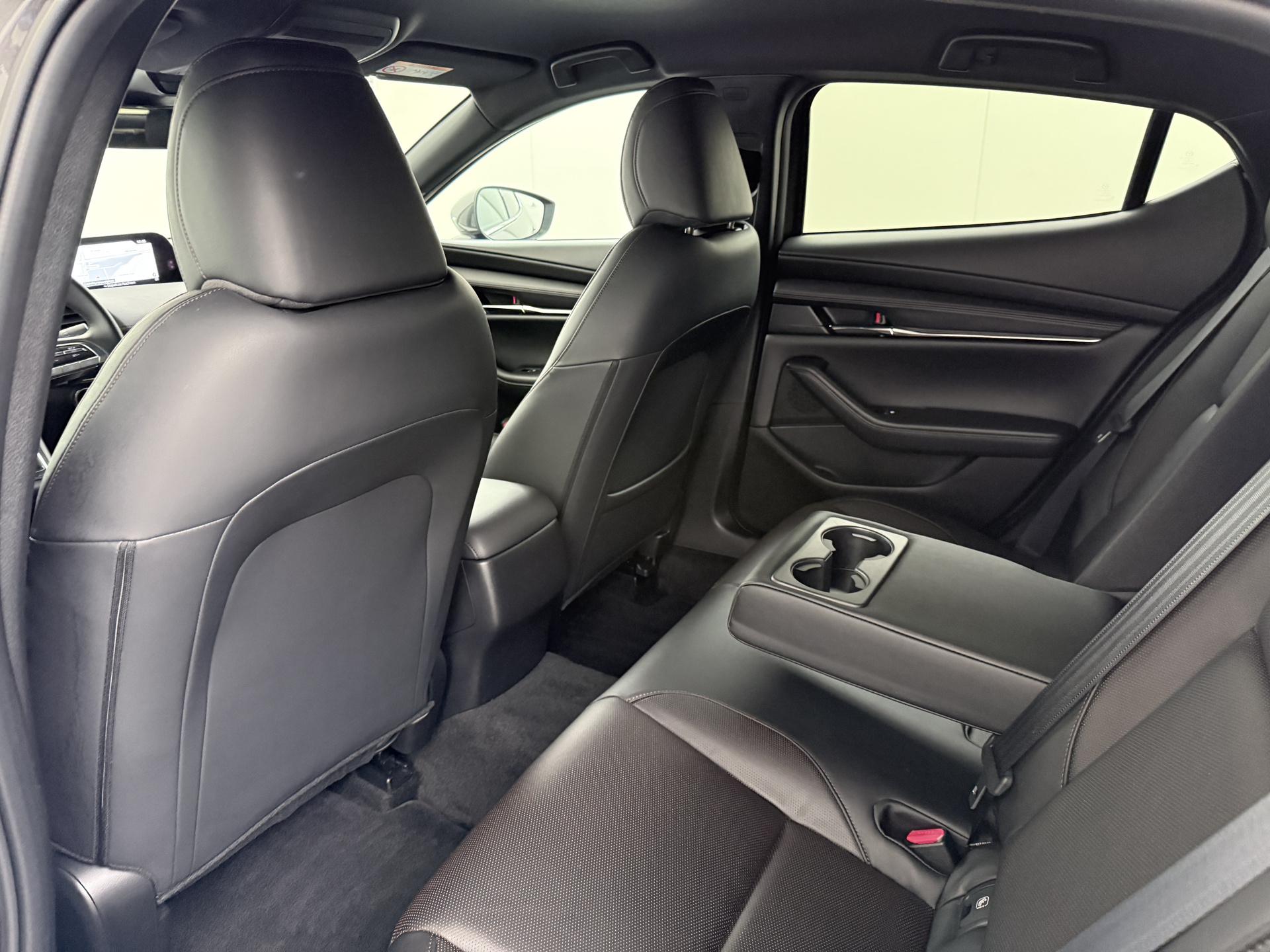 Mazda 3 2.0 e-SkyActiv-X M Hybrid 186 Luxury 16