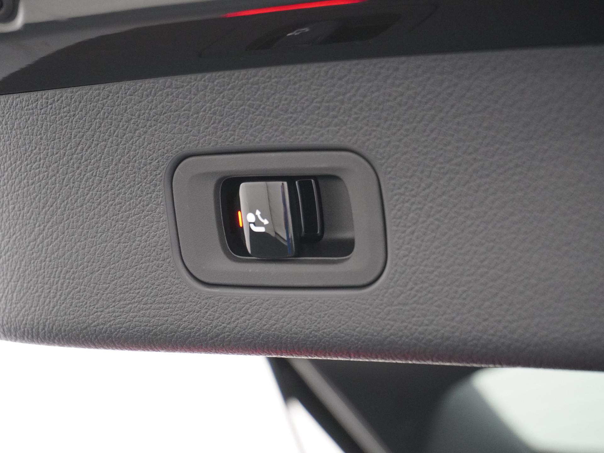 Mercedes-Benz GLC 300e 4MATIC Sport Edition 15