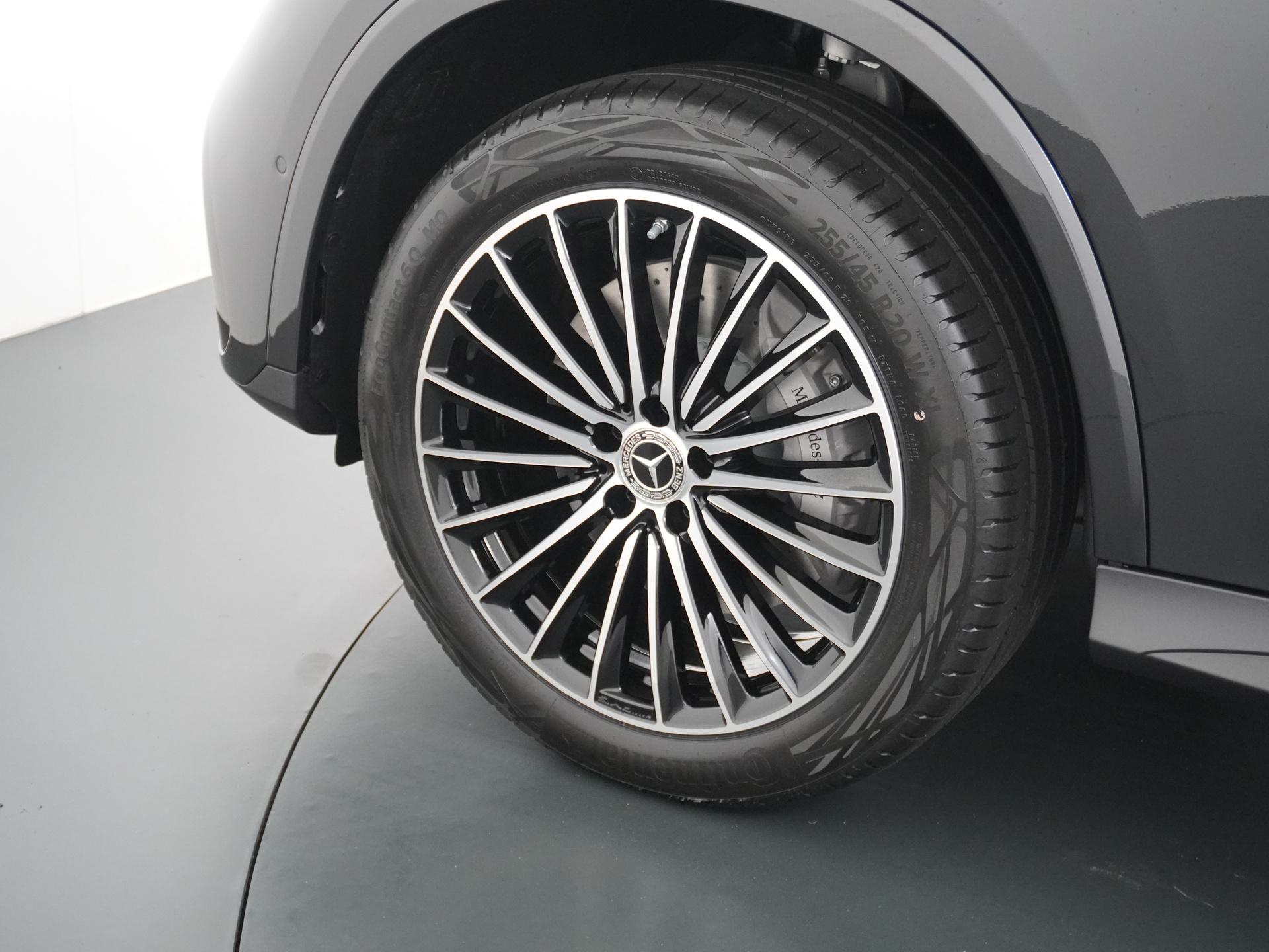 Mercedes-Benz GLC 300e 4MATIC Sport Edition 16