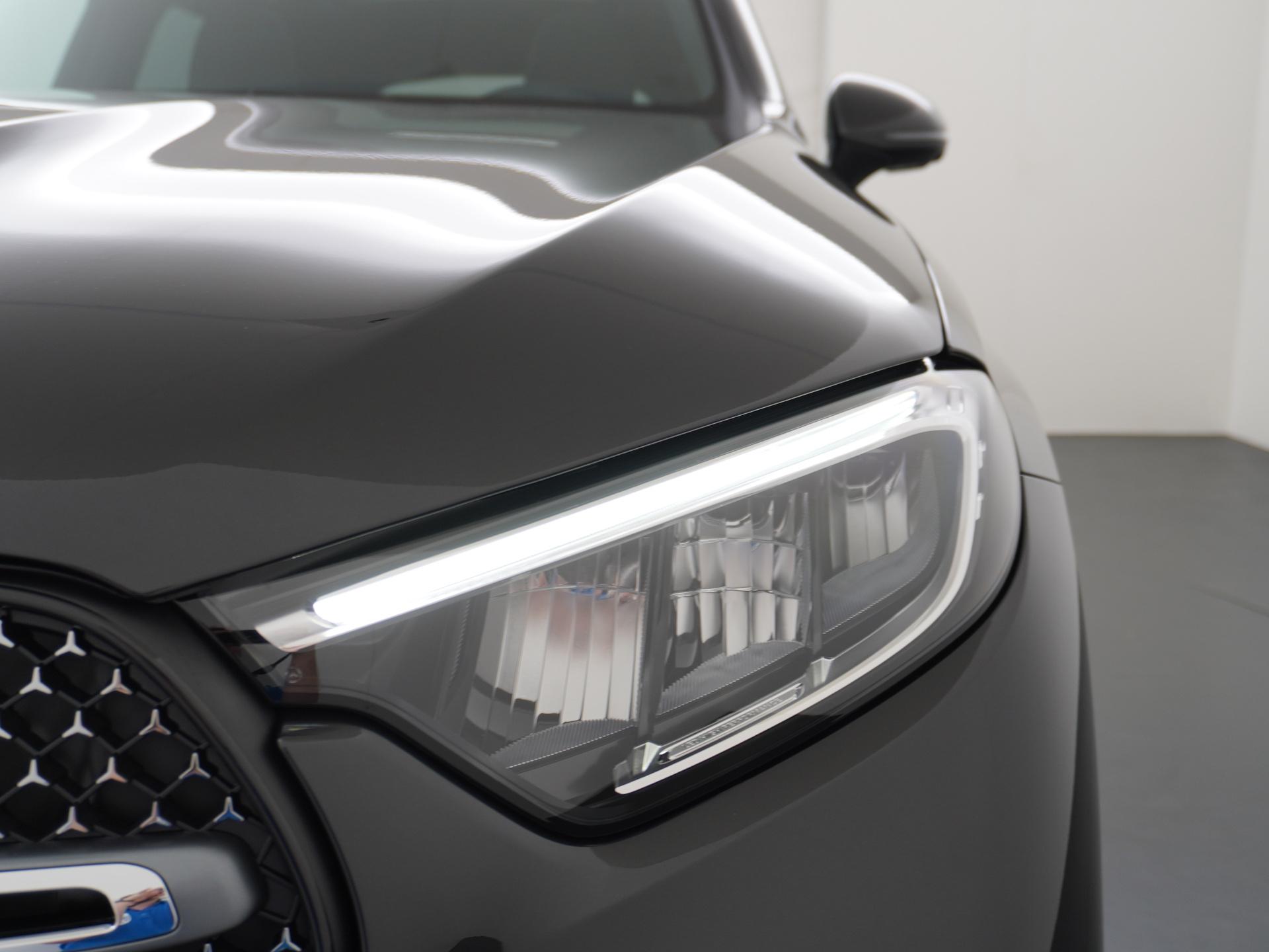 Mercedes-Benz GLC 300e 4MATIC Sport Edition 17