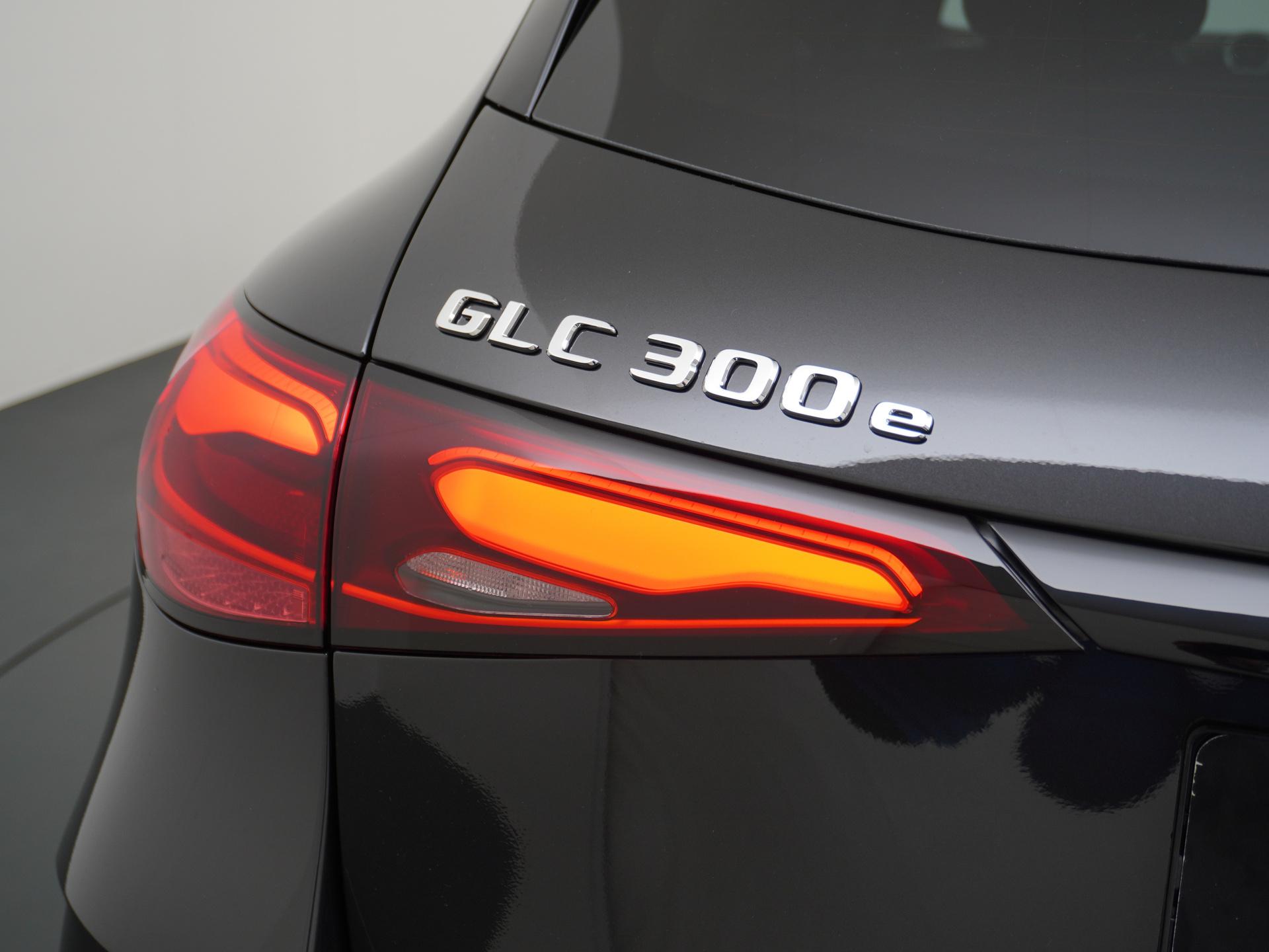 Mercedes-Benz GLC 300e 4MATIC Sport Edition 11