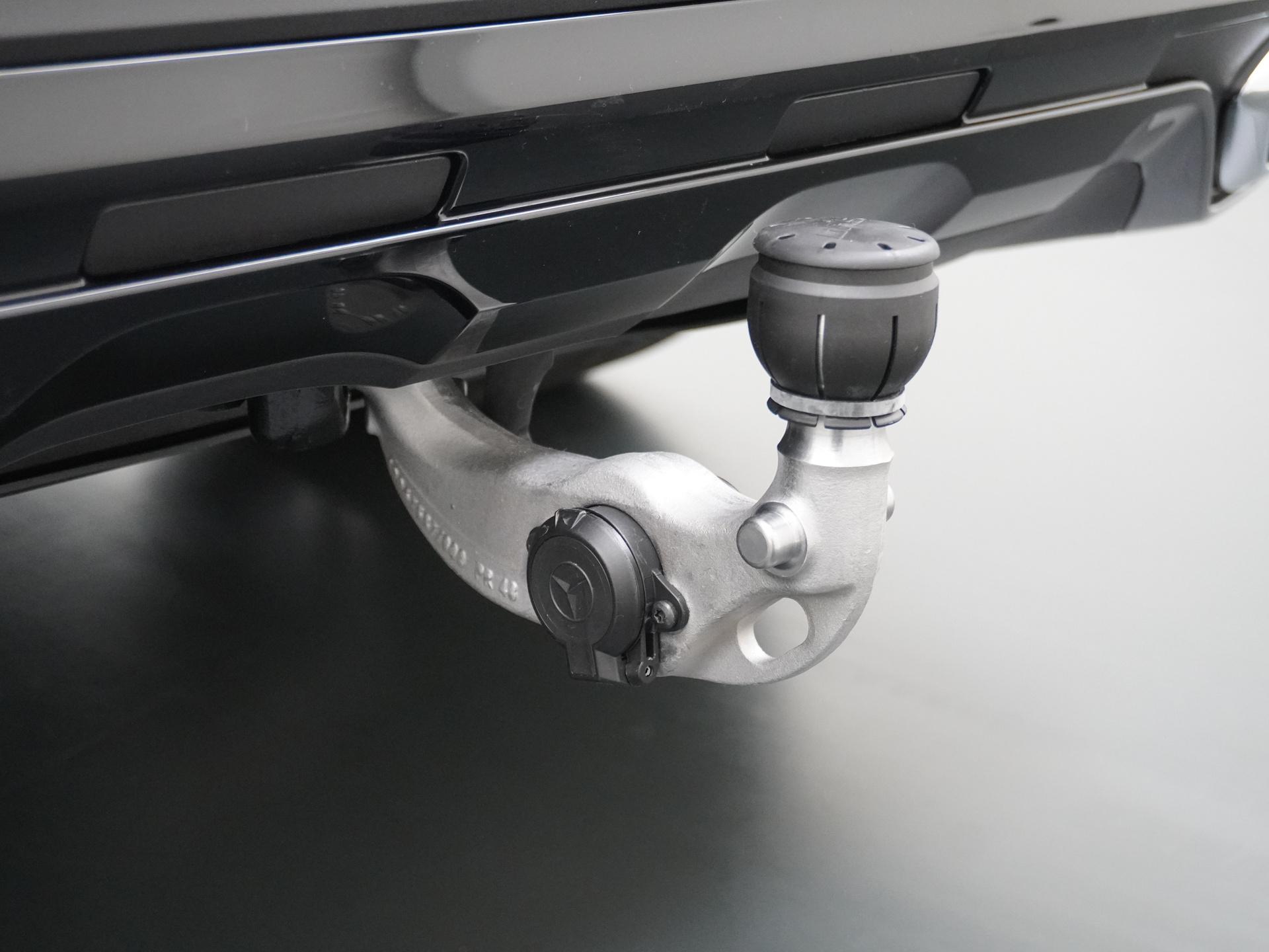 Mercedes-Benz GLC 300e 4MATIC Sport Edition 12