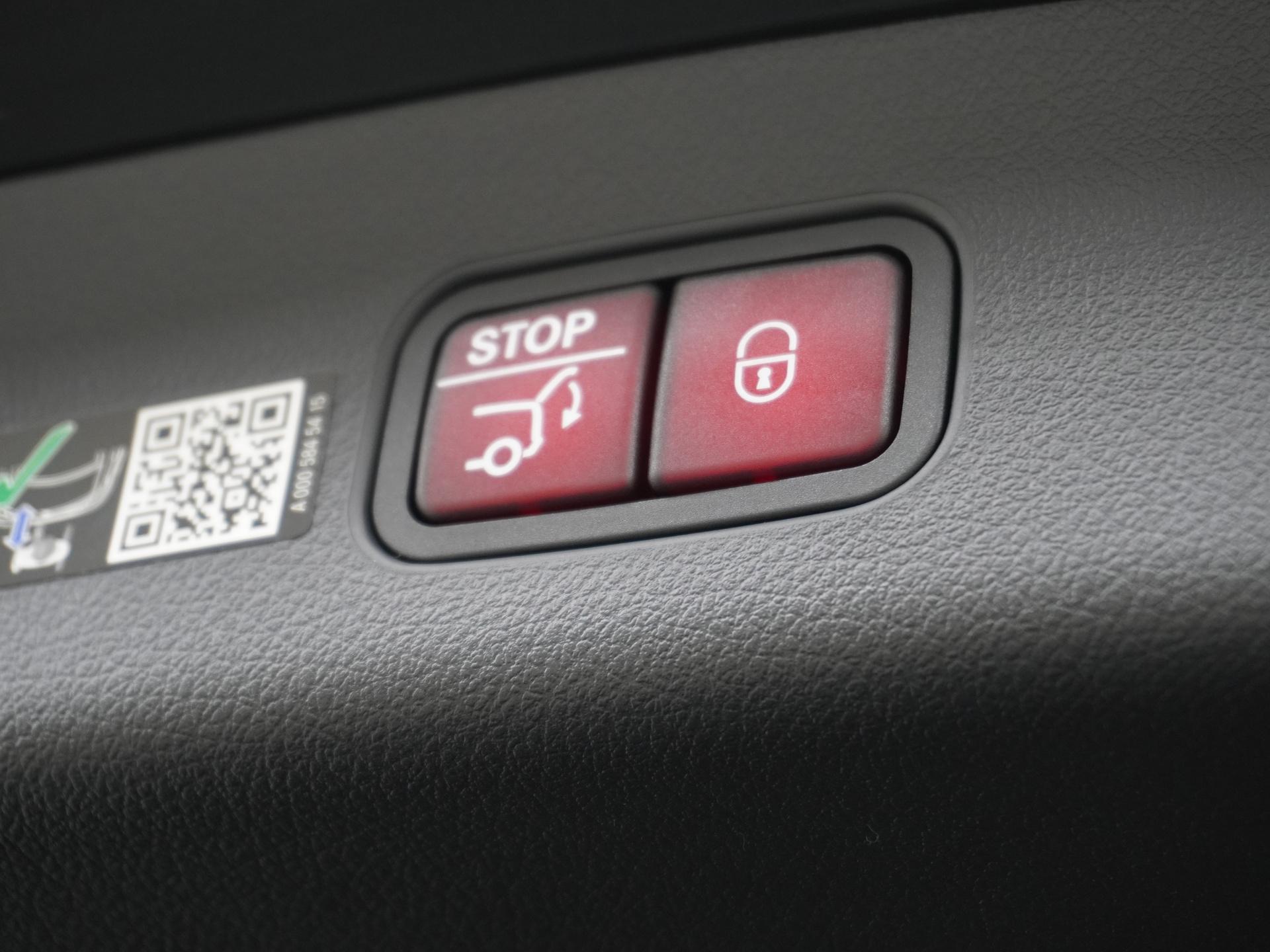 Mercedes-Benz GLC 300e 4MATIC Sport Edition 15