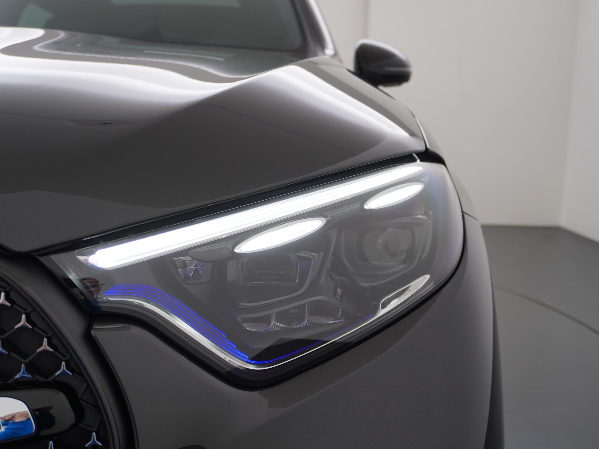 Mercedes-Benz GLC 300e 4MATIC Sport Edition 17