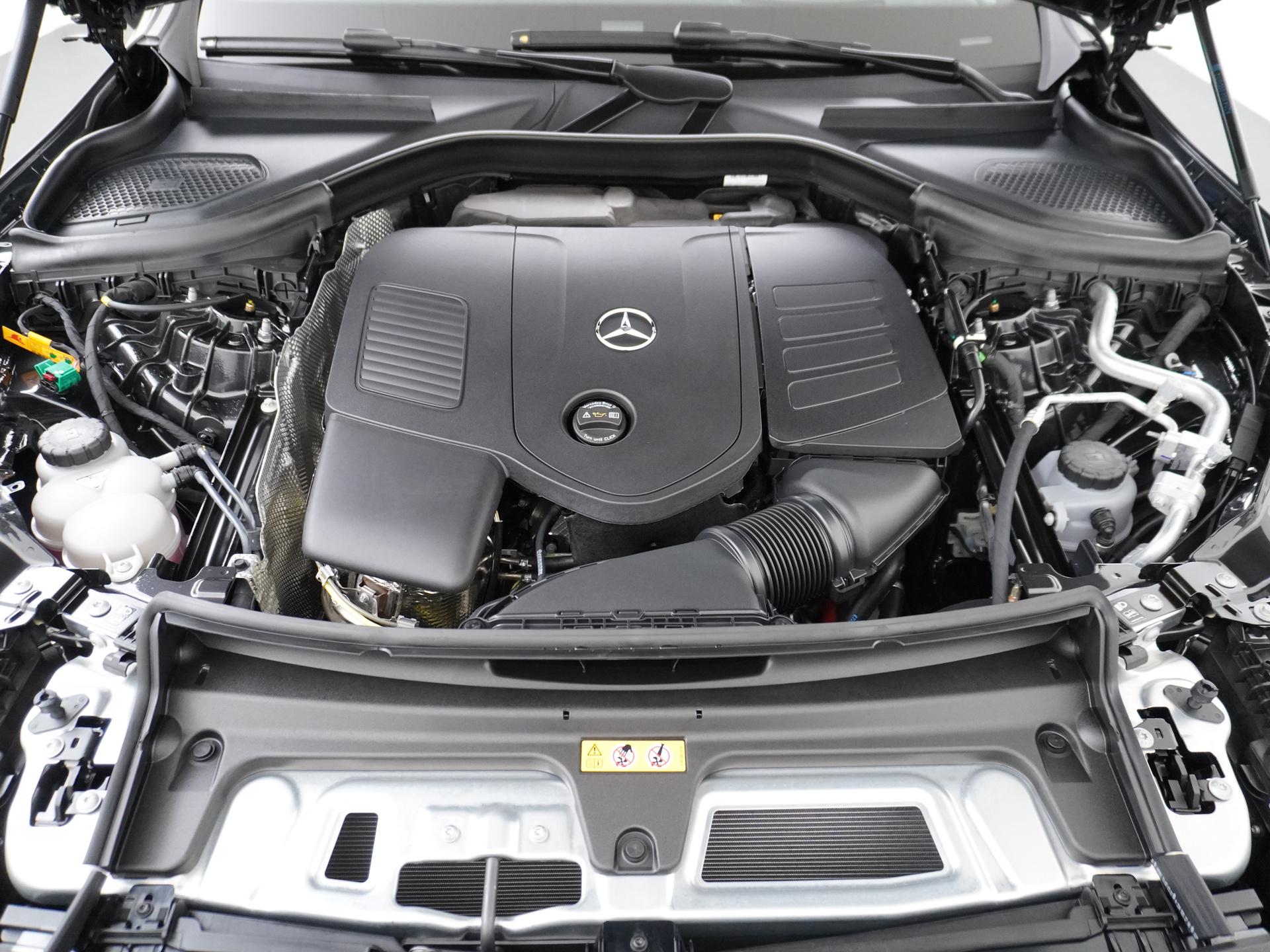 Mercedes-Benz GLC 300e 4MATIC Sport Edition 18