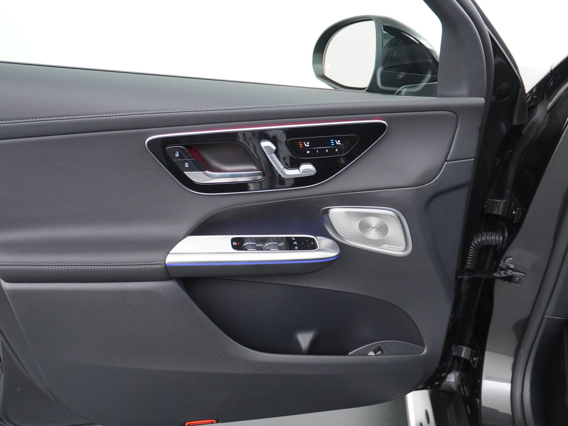 Mercedes-Benz GLC 300e 4MATIC Sport Edition 19