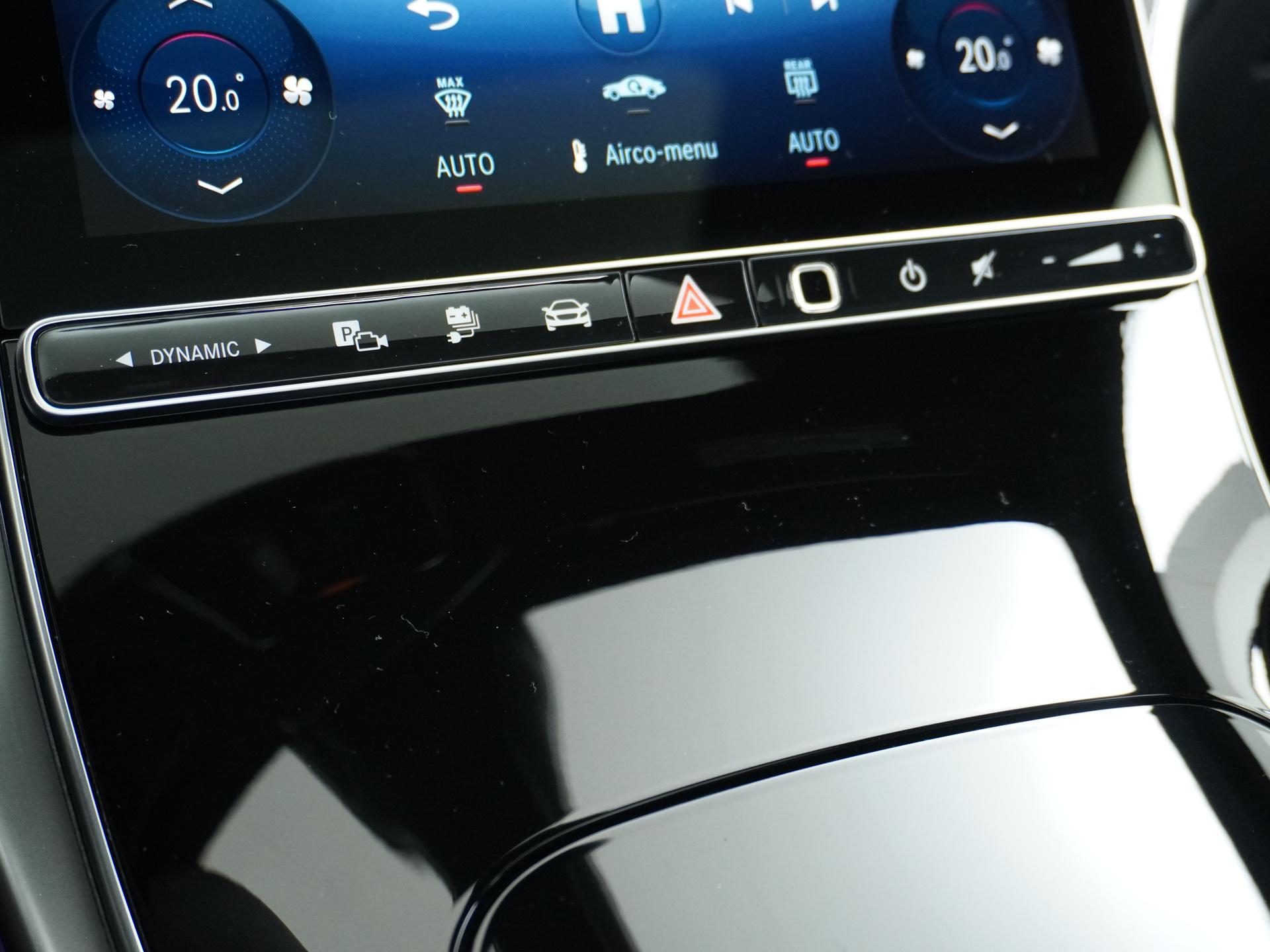 Mercedes-Benz GLC 300e 4MATIC Sport Edition 52