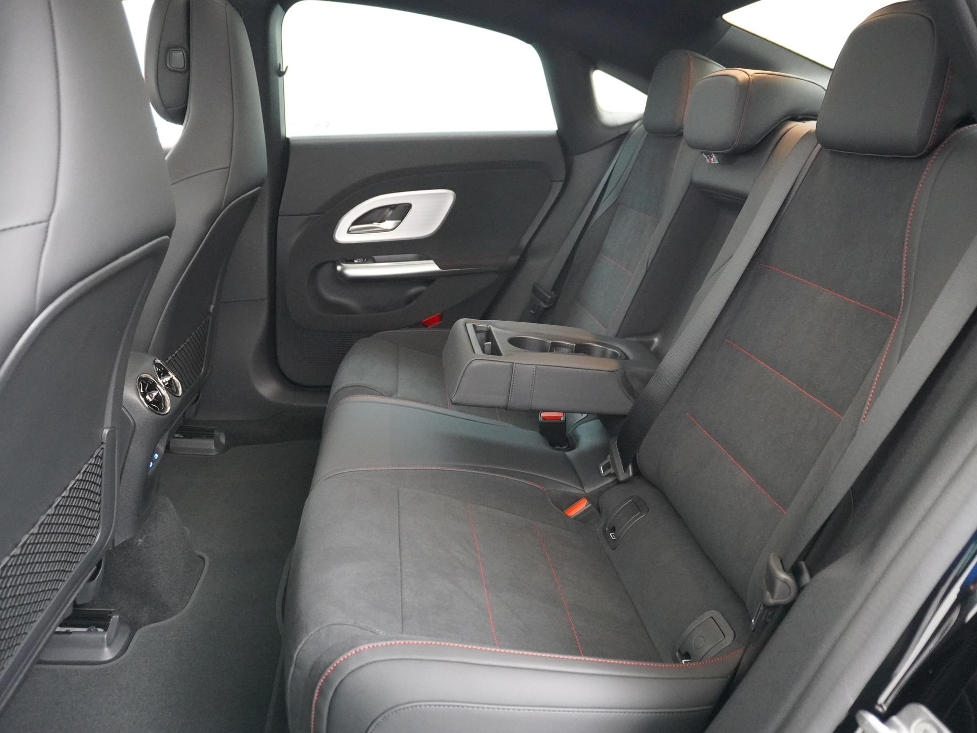 Mercedes-Benz CLA-Klasse 250+ Launch Edition 85 kWh Accu 22