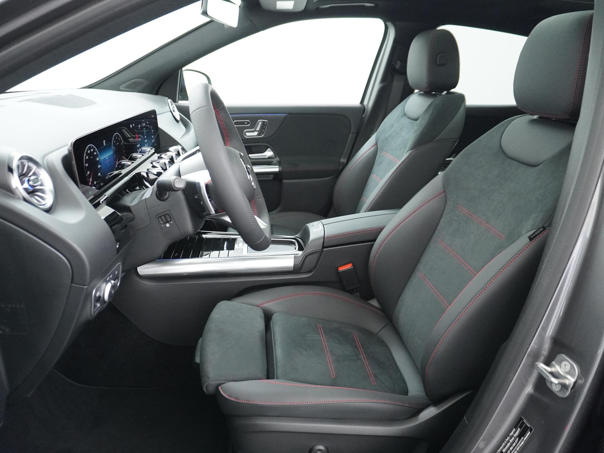 Mercedes-Benz GLA 180 Business Solution AMG 21