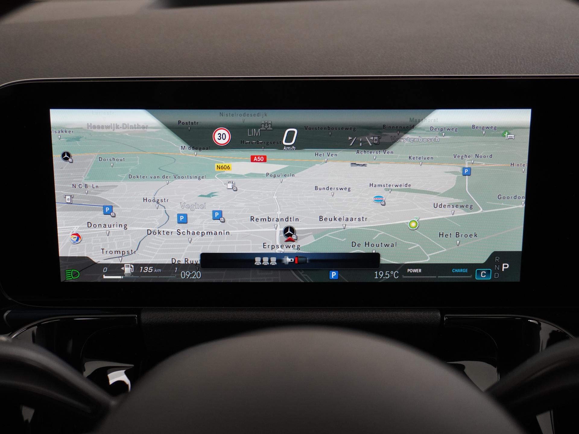 Mercedes-Benz GLA 180 Business Solution AMG 36