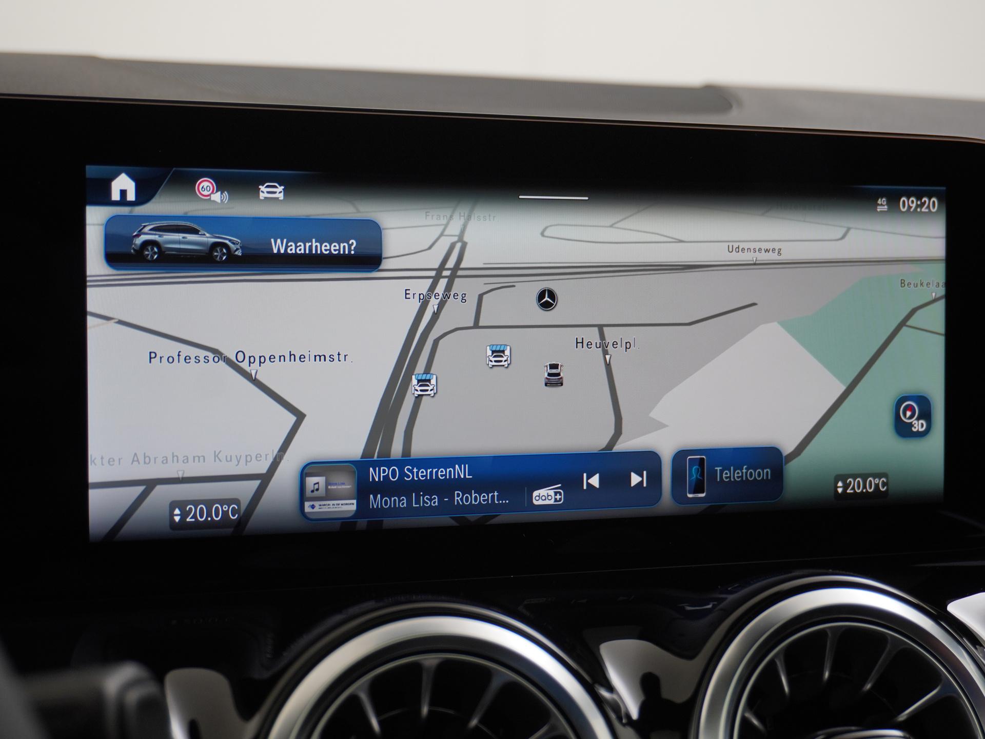 Mercedes-Benz GLA 180 Business Solution AMG 42