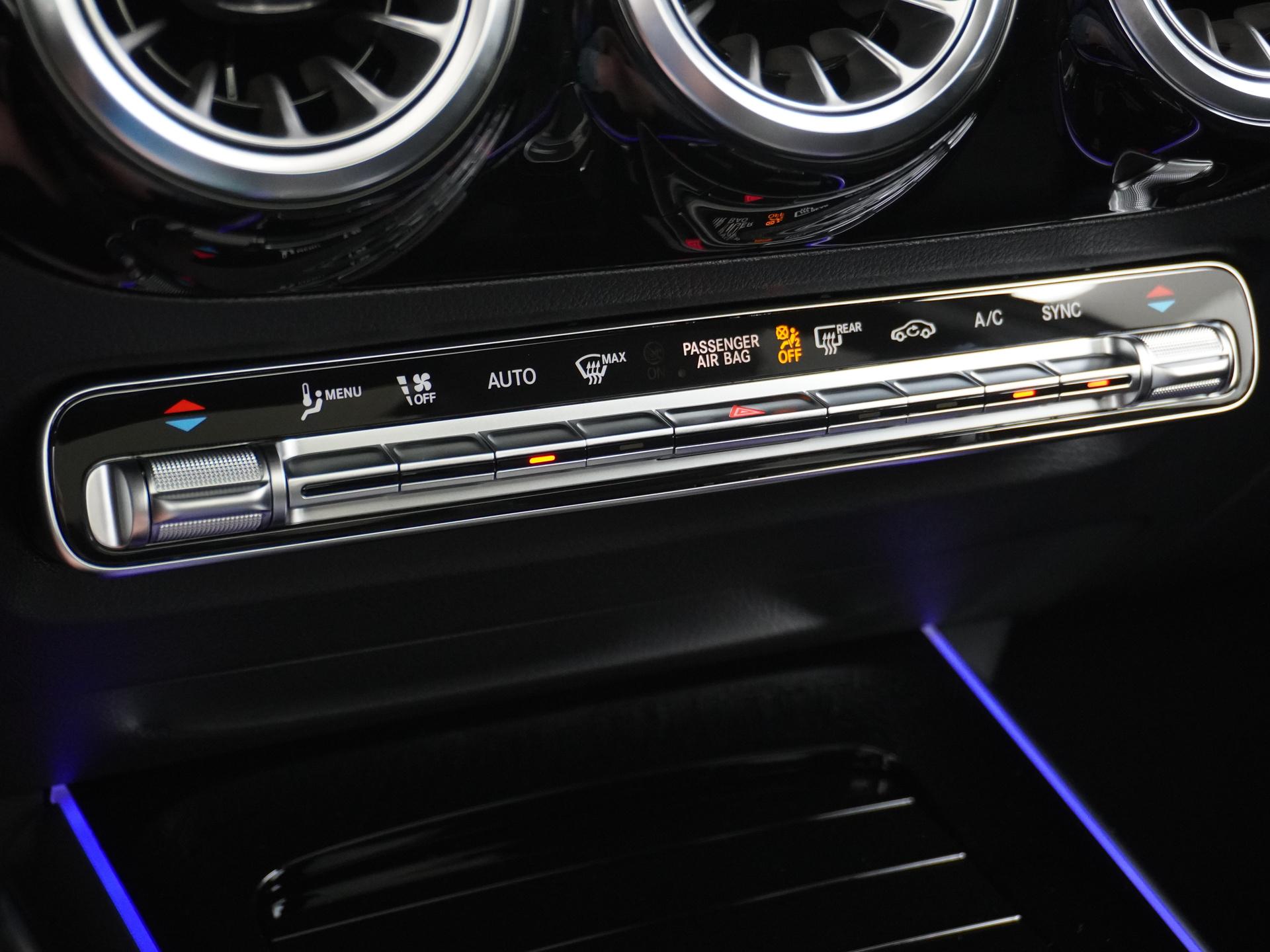 Mercedes-Benz GLA 180 Business Solution AMG 48