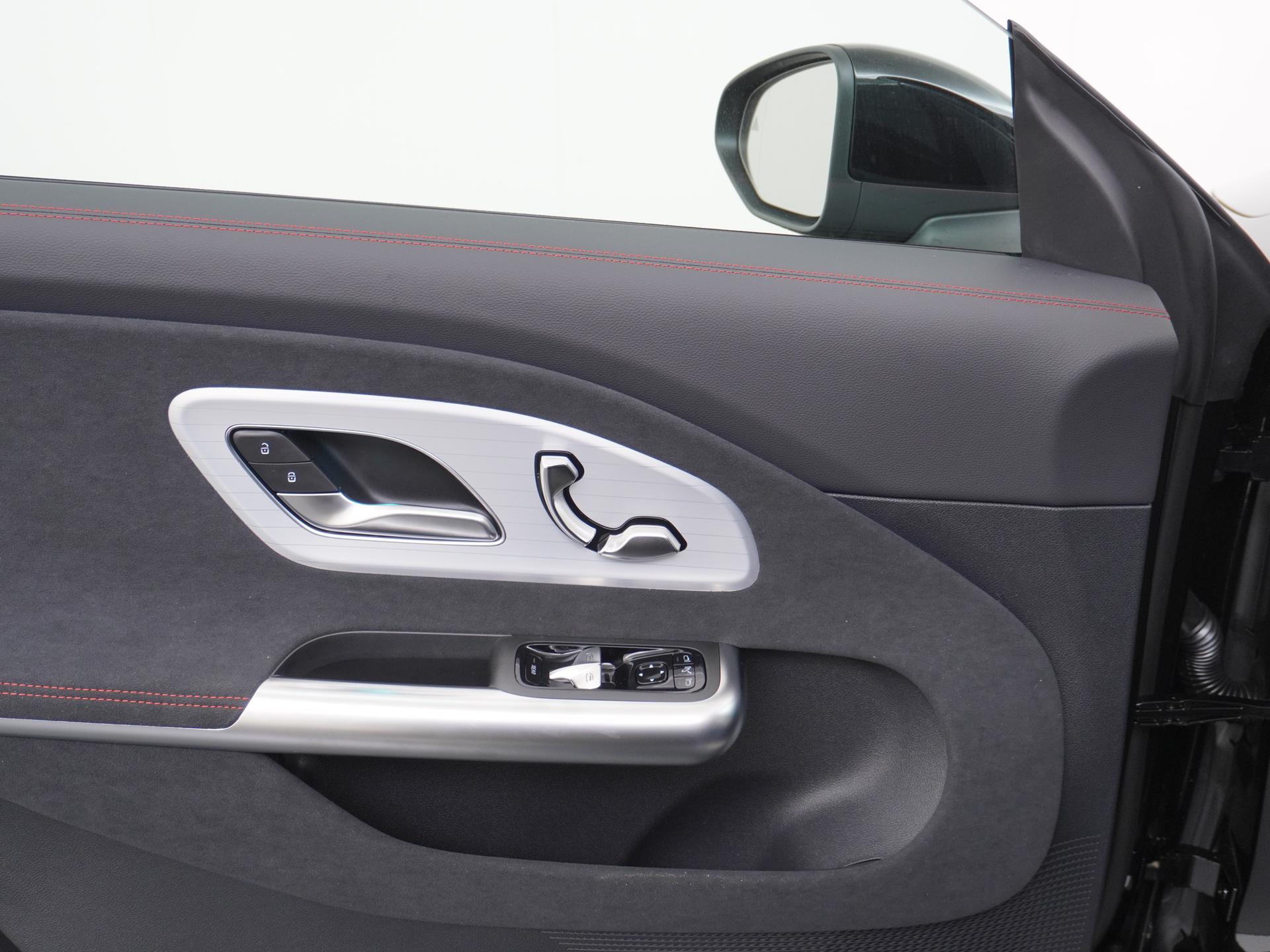 Mercedes-Benz CLA-Klasse 250+ Launch Edition 85 kWh Accu 18