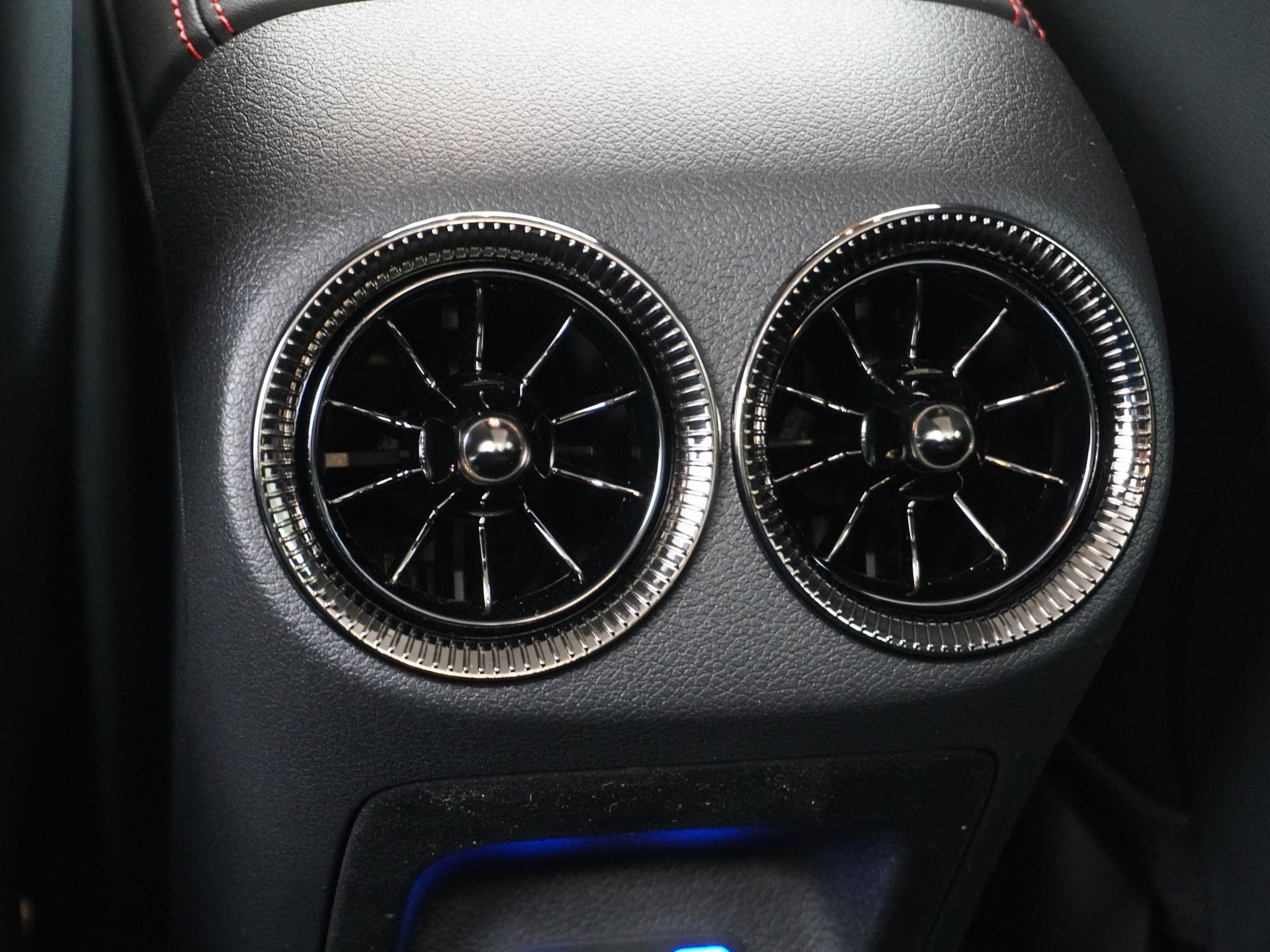 Mercedes-Benz CLA-Klasse 250+ Launch Edition 85 kWh Accu 26