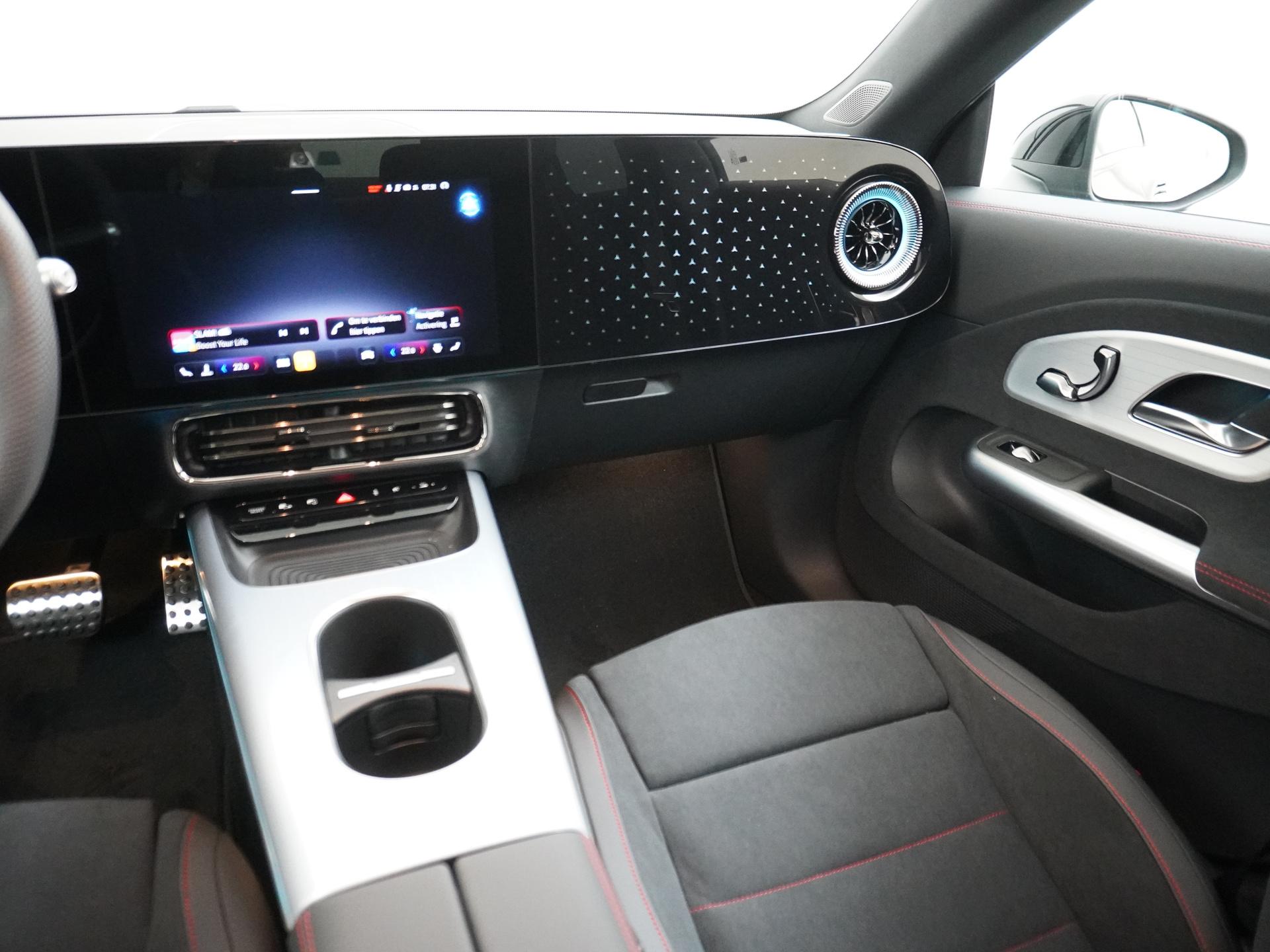 Mercedes-Benz CLA-Klasse 250+ Launch Edition 85 kWh Accu 29