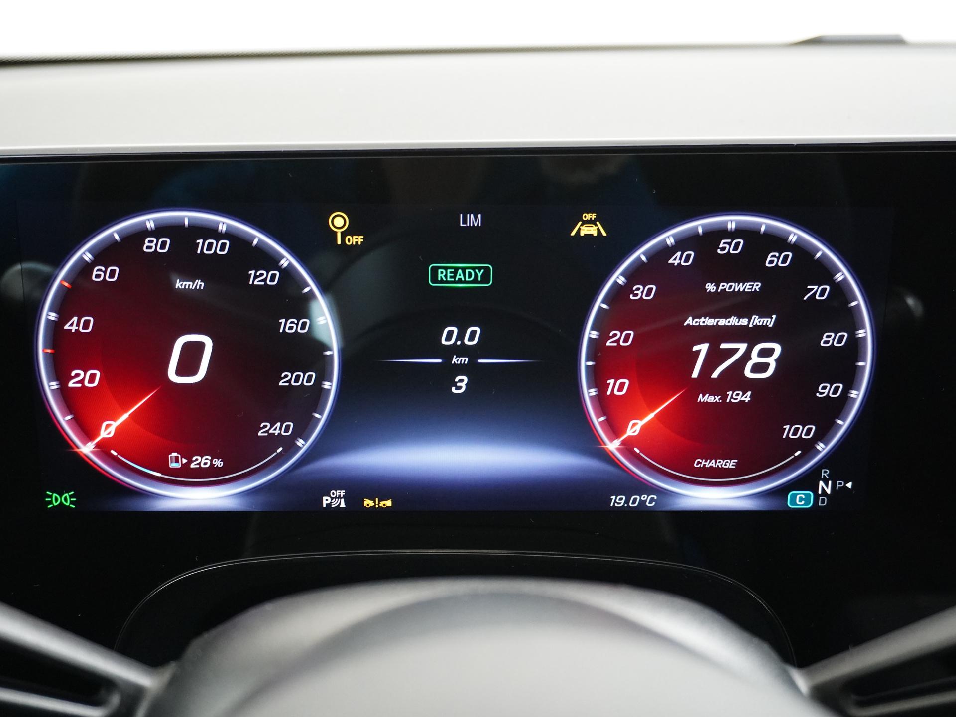 Mercedes-Benz CLA-Klasse 250+ Launch Edition 85 kWh Accu 34