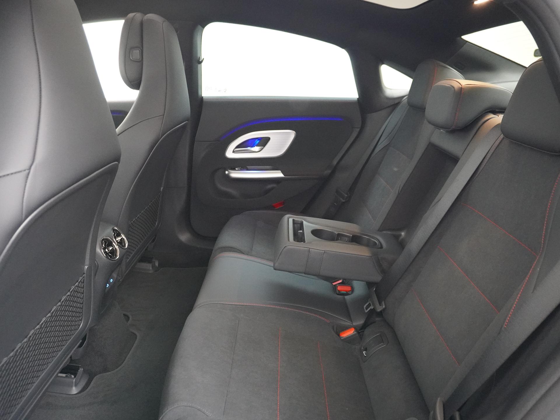 Mercedes-Benz CLA-Klasse 250+ Launch Edition 85 kWh Accu 22