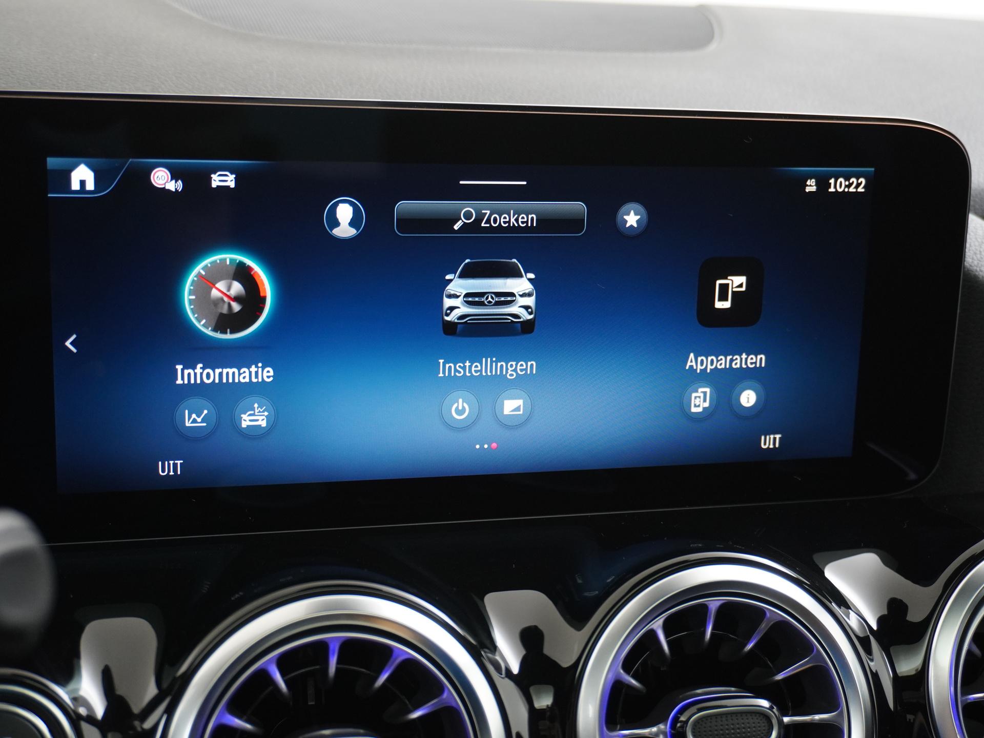 Mercedes-Benz GLA 180 Business Solution AMG 37