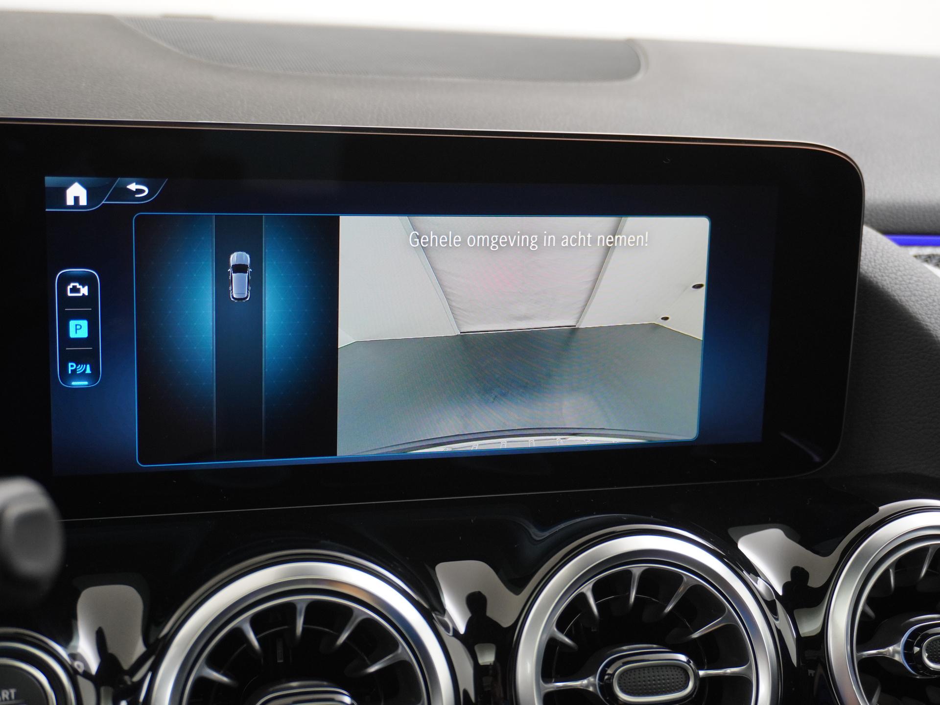 Mercedes-Benz GLA 180 Business Solution AMG 43