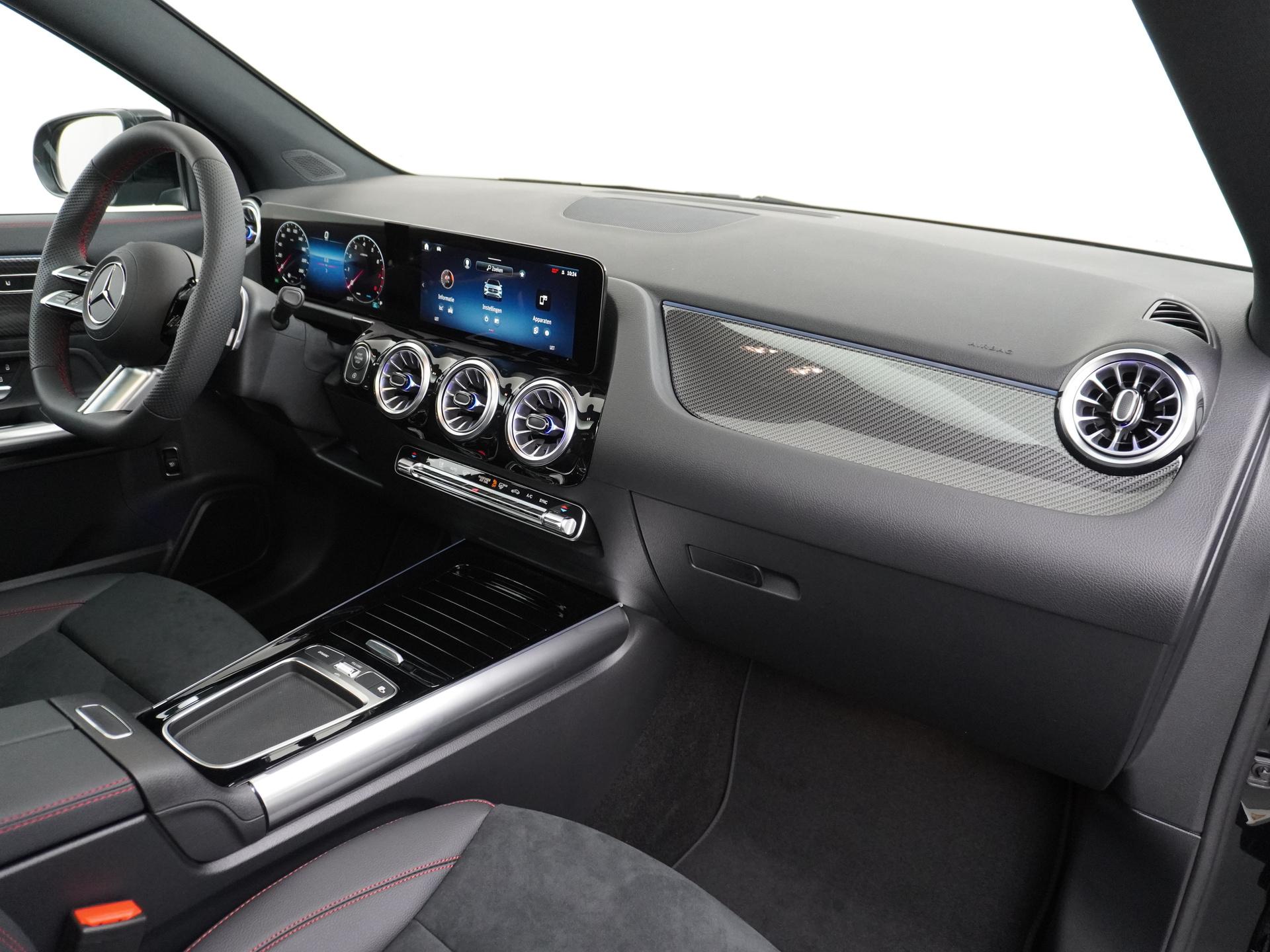 Mercedes-Benz GLA 180 Business Solution AMG 44