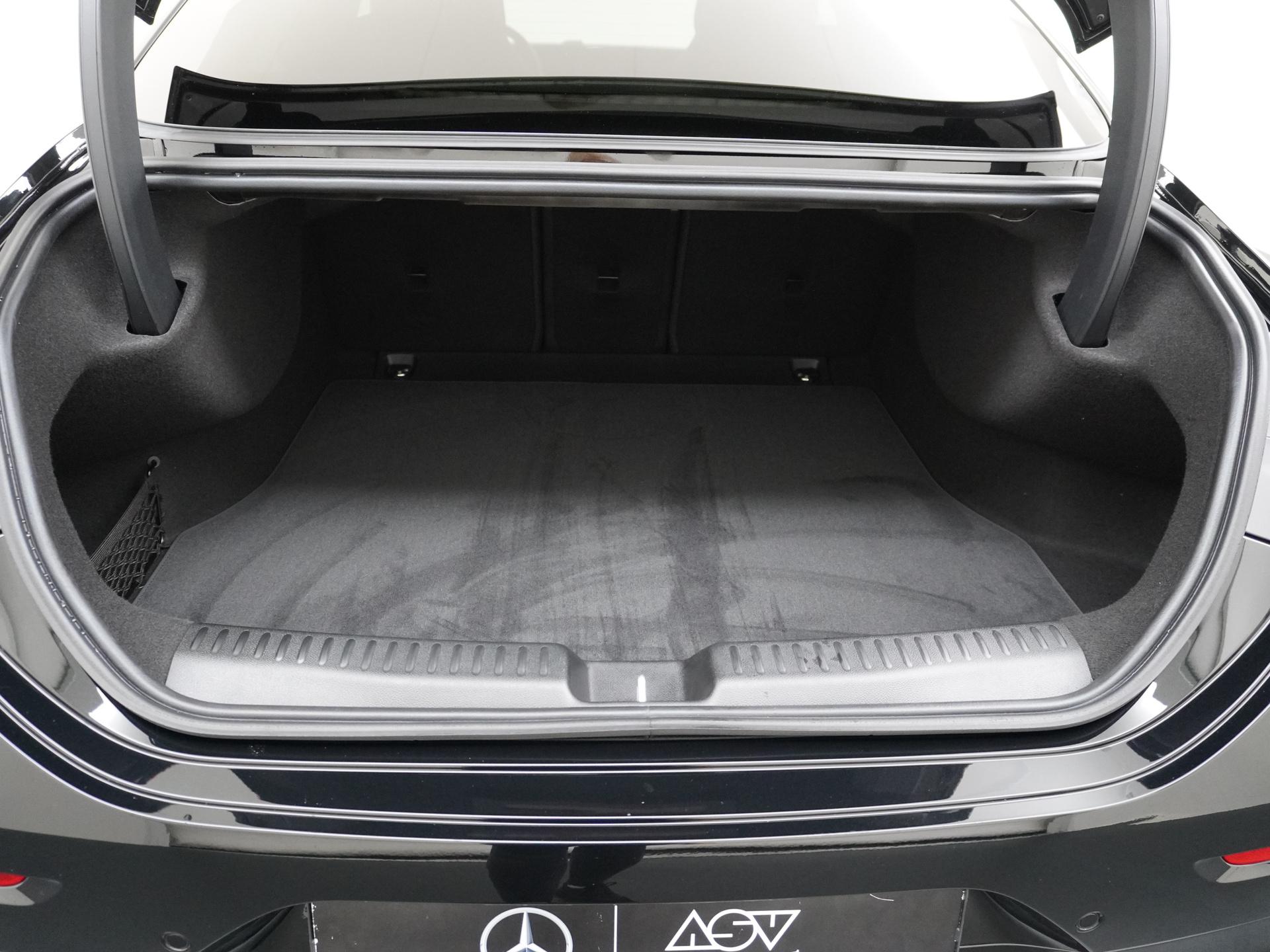 Mercedes-Benz CLA-Klasse 250+ Launch Edition 85 kWh Accu 11