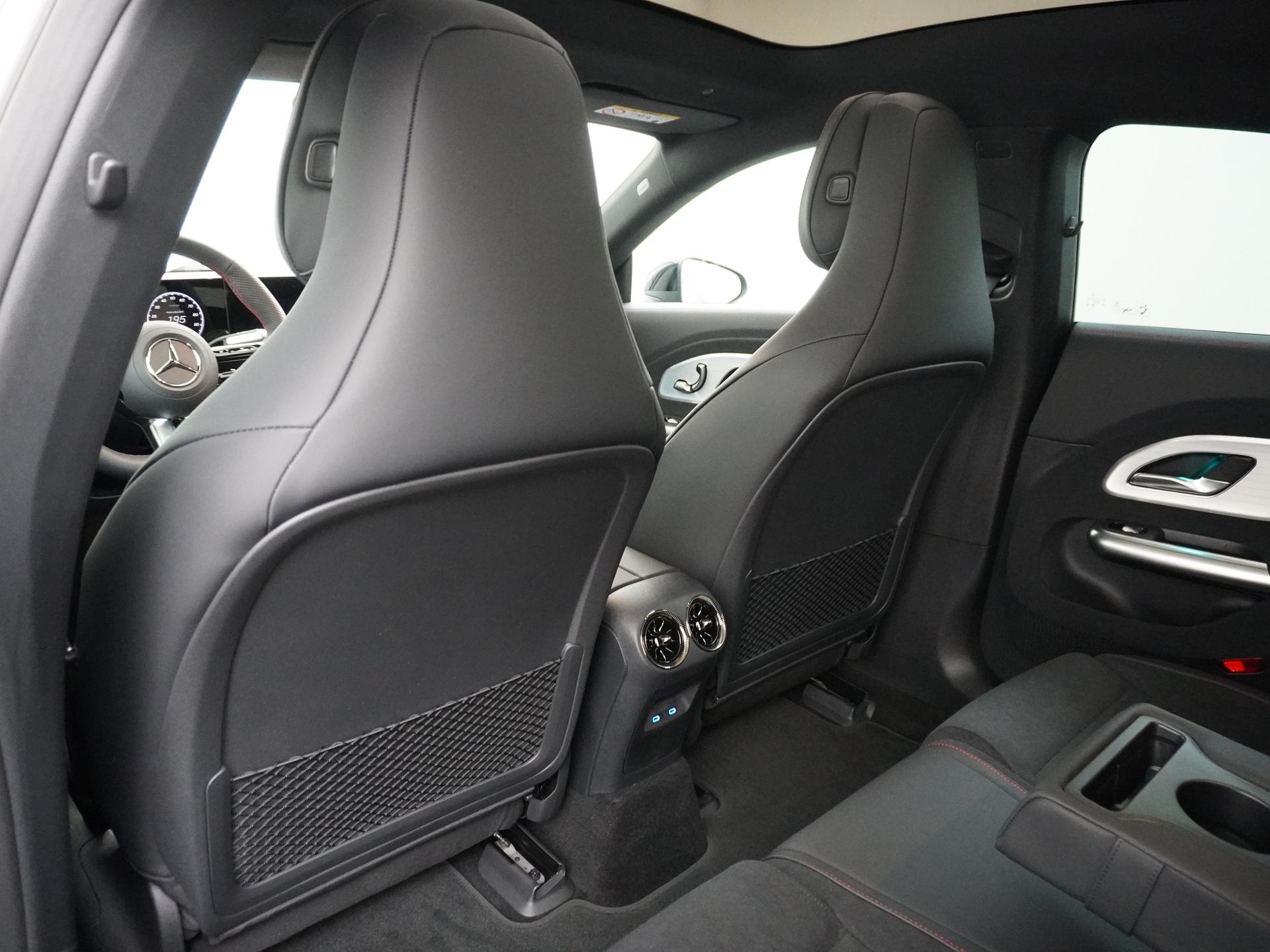 Mercedes-Benz CLA-Klasse 250+ Launch Edition 85 kWh Accu 21