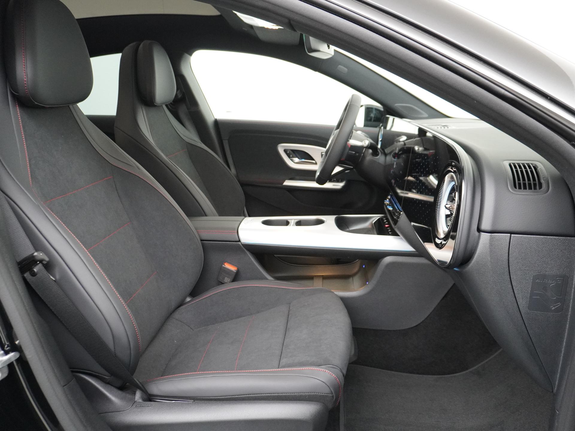 Mercedes-Benz CLA-Klasse 250+ Launch Edition 85 kWh Accu 39